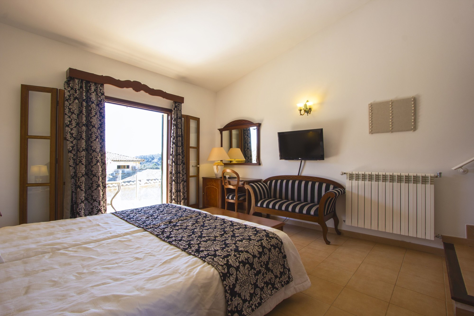 Hotel Rural Monnaber Nou & Spa