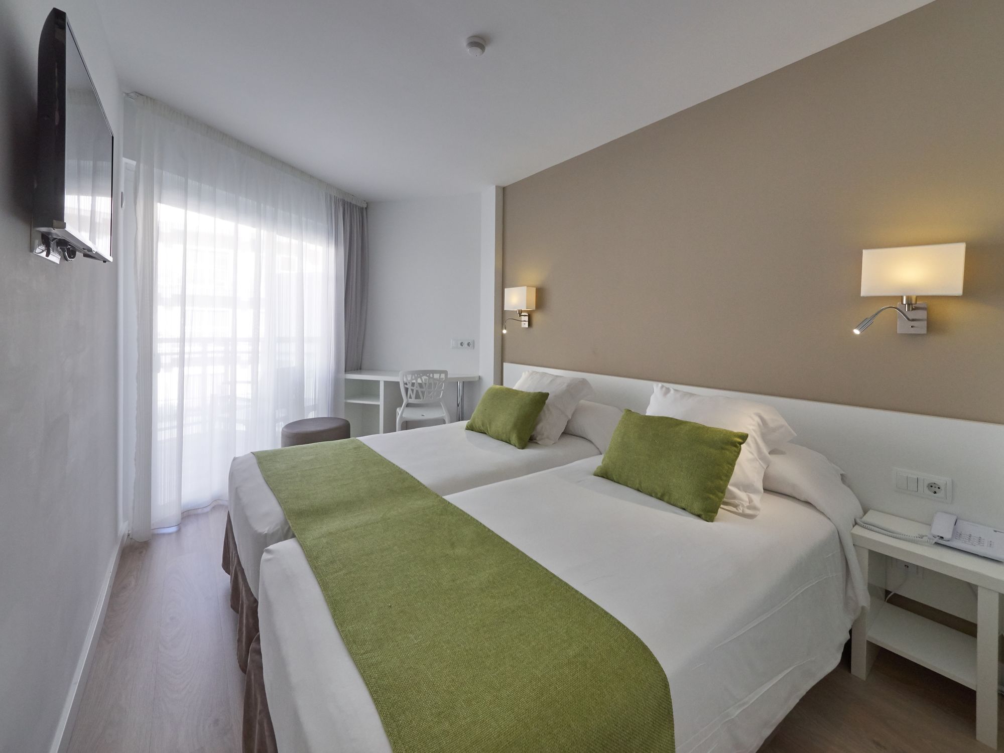 BQ Hotel Amfora Beach Hotel