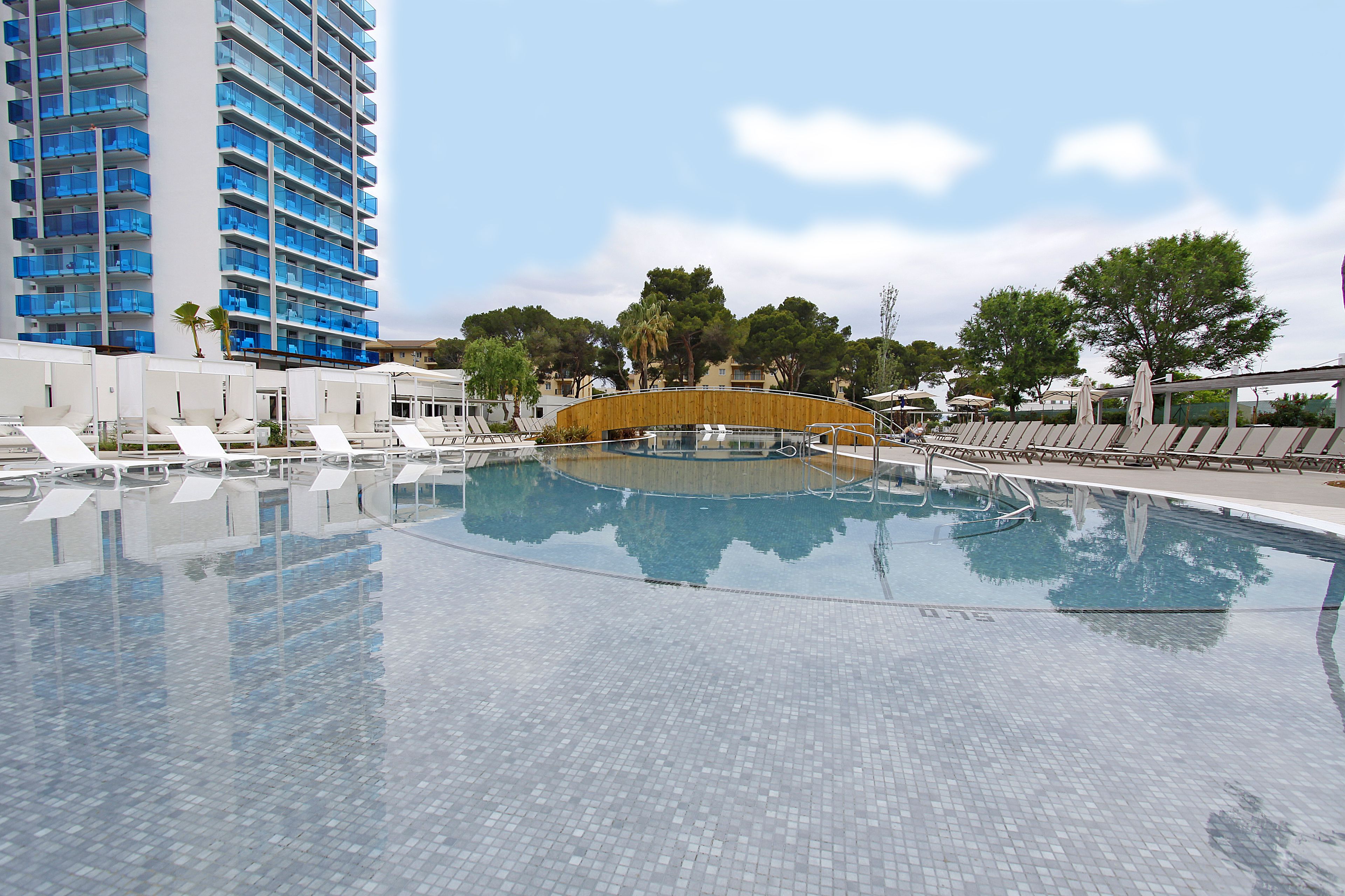 BG Tonga Tower Design Hotel & Suites
