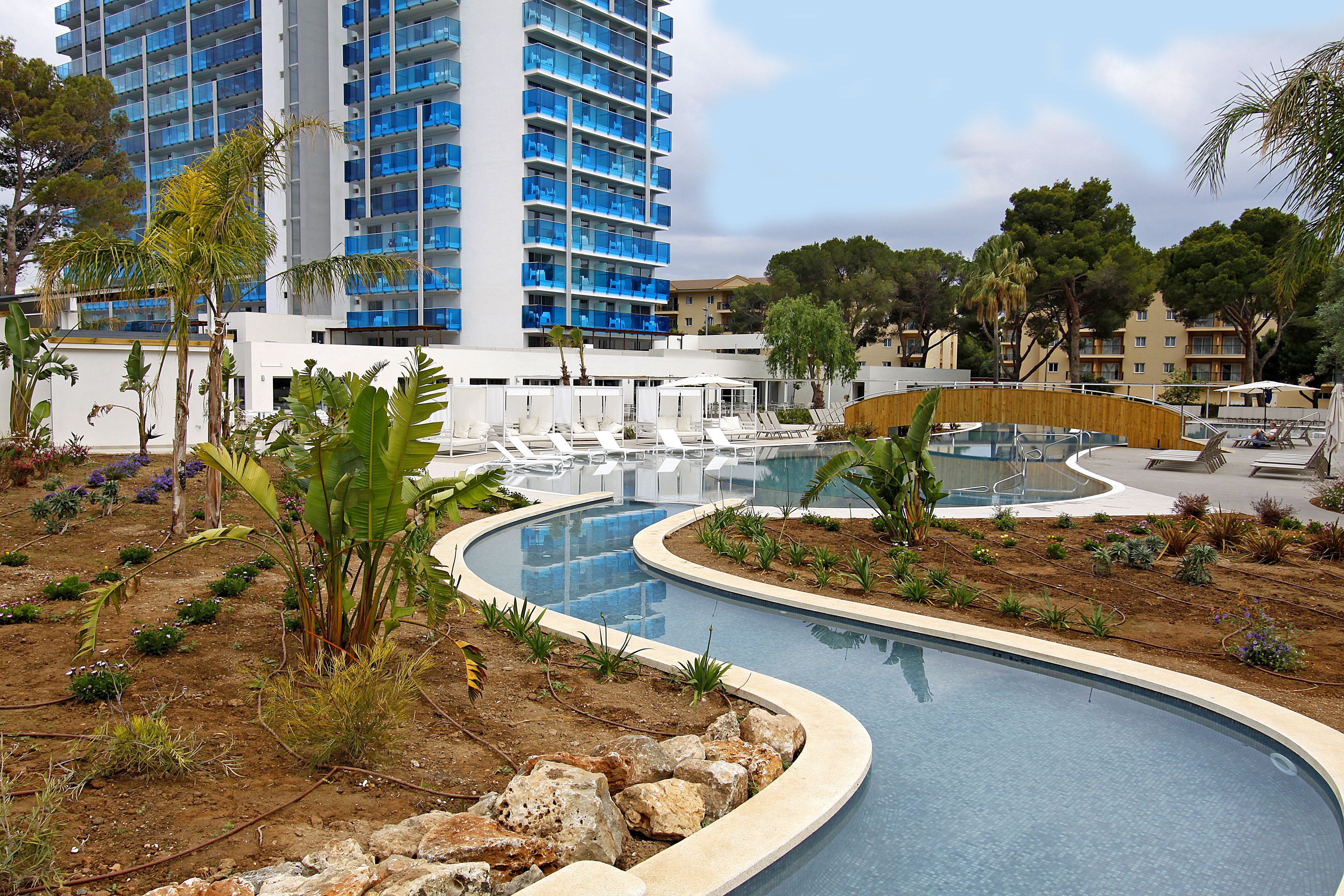 BG Tonga Tower Design Hotel & Suites