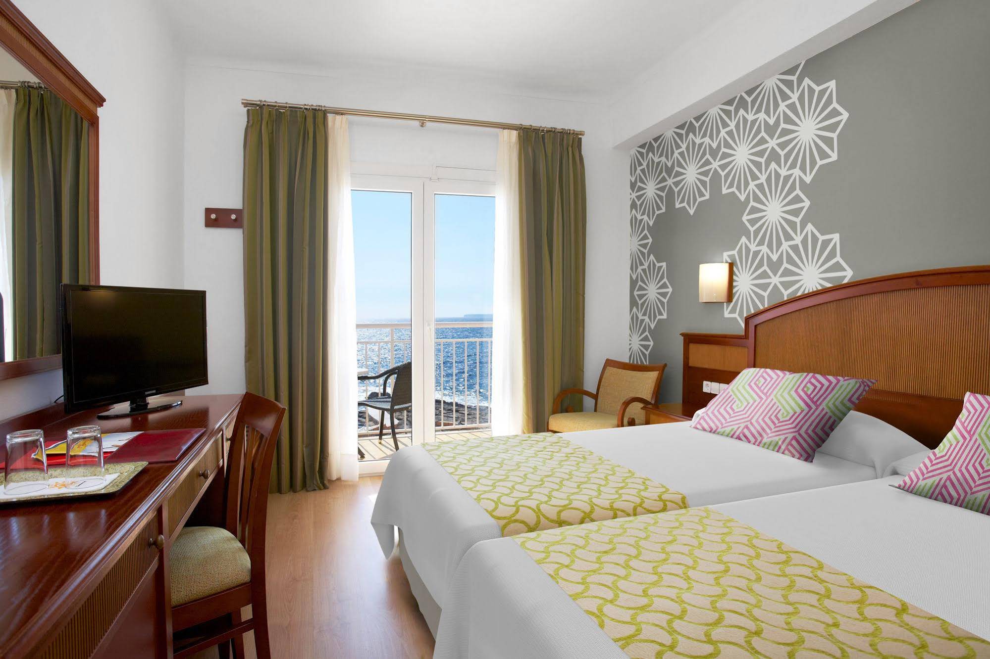 Universal Hotel Cabo Blanco