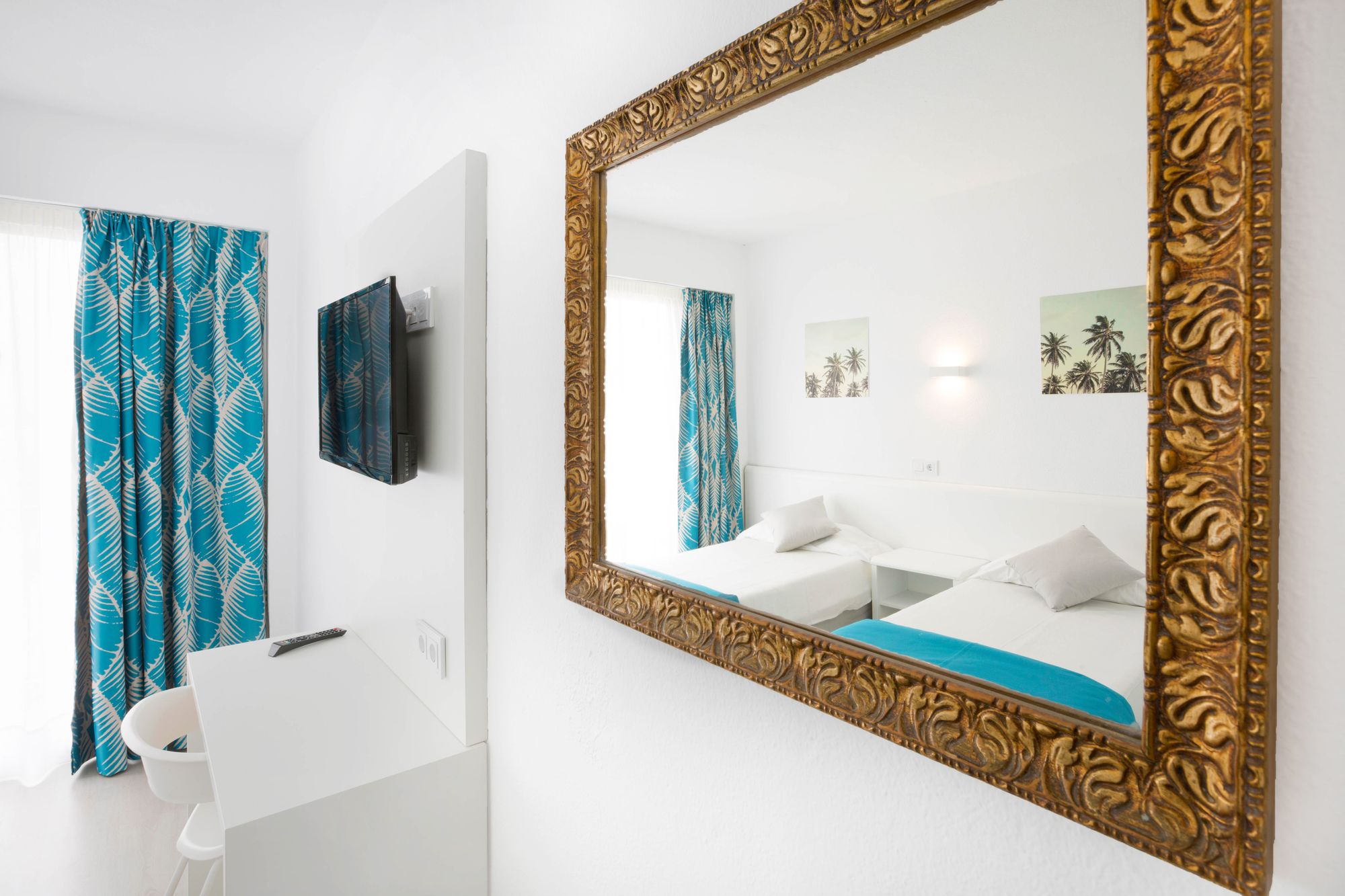 BlueSea Arenal Tower