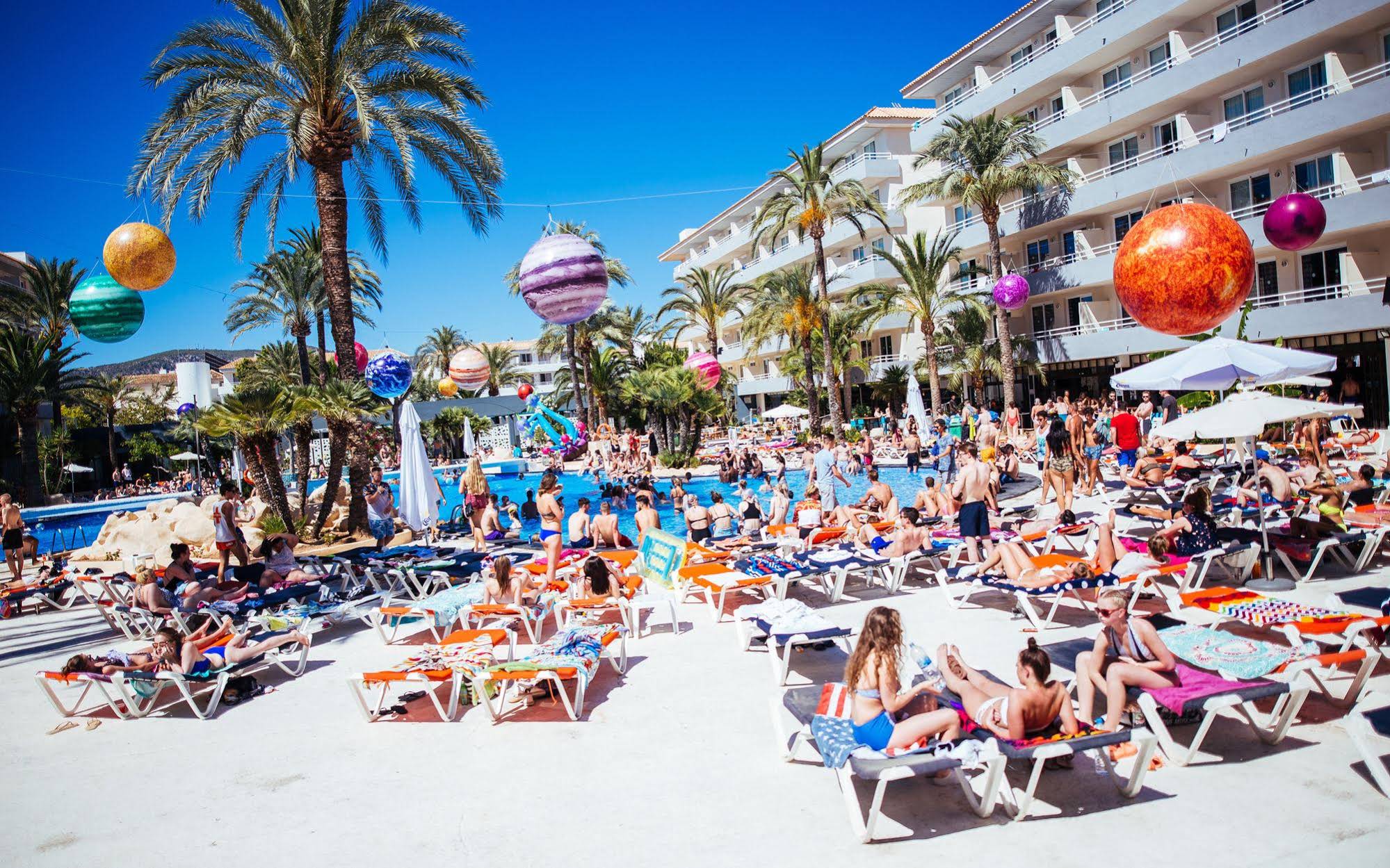 tent Calvia Beach