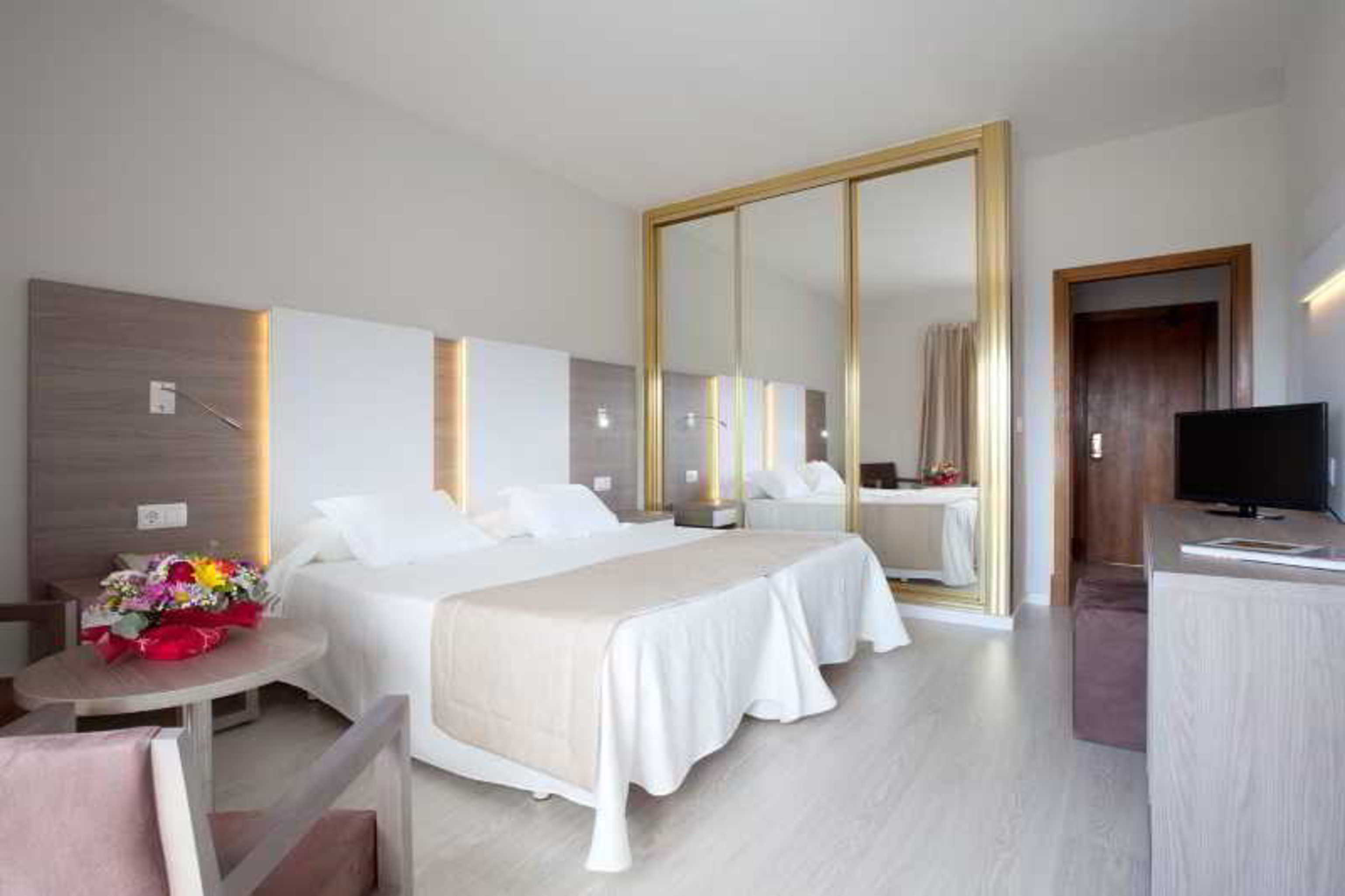 Mar Hotels Paguera & Spa and Apartments