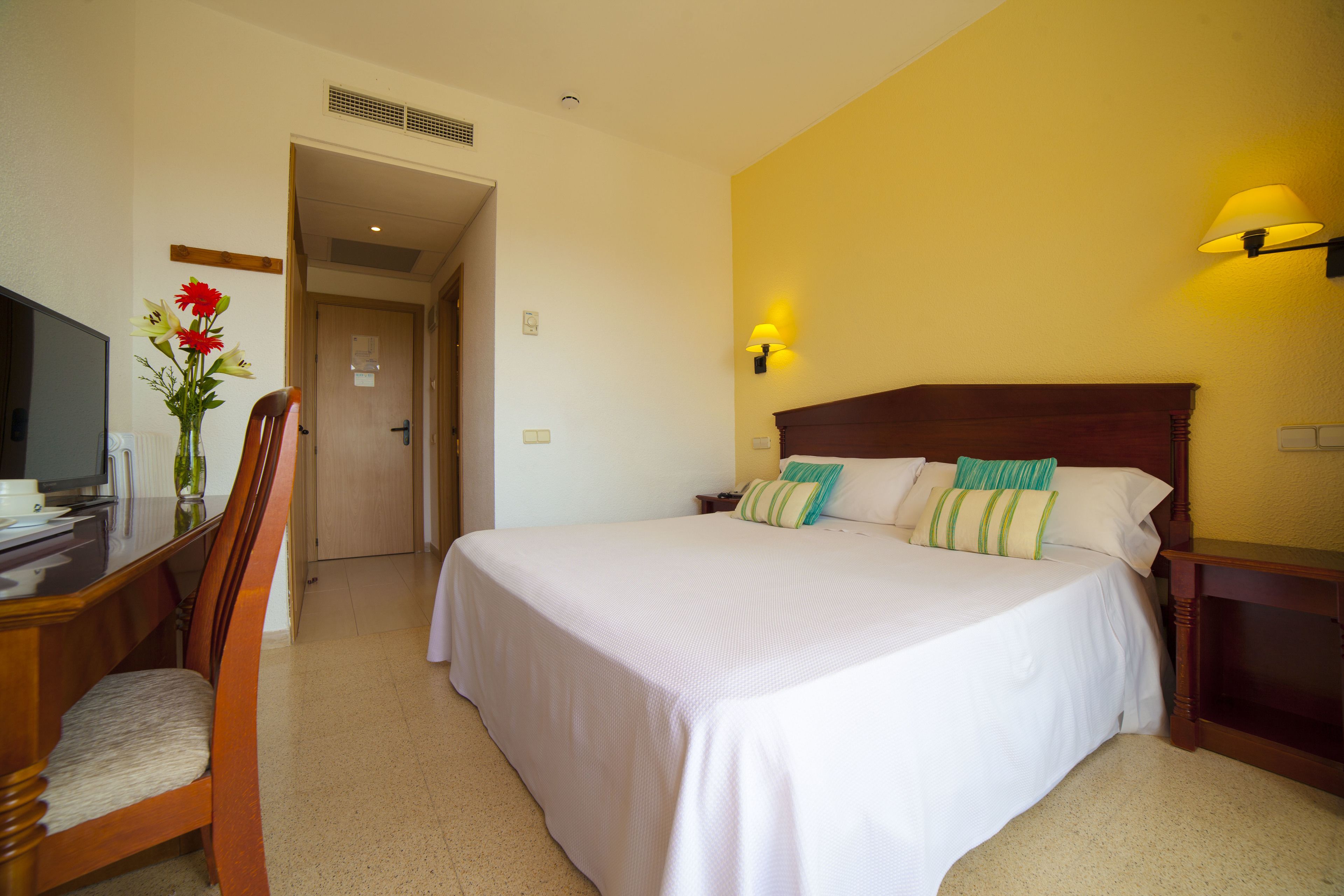 Valentin Somni Hotel & Suites