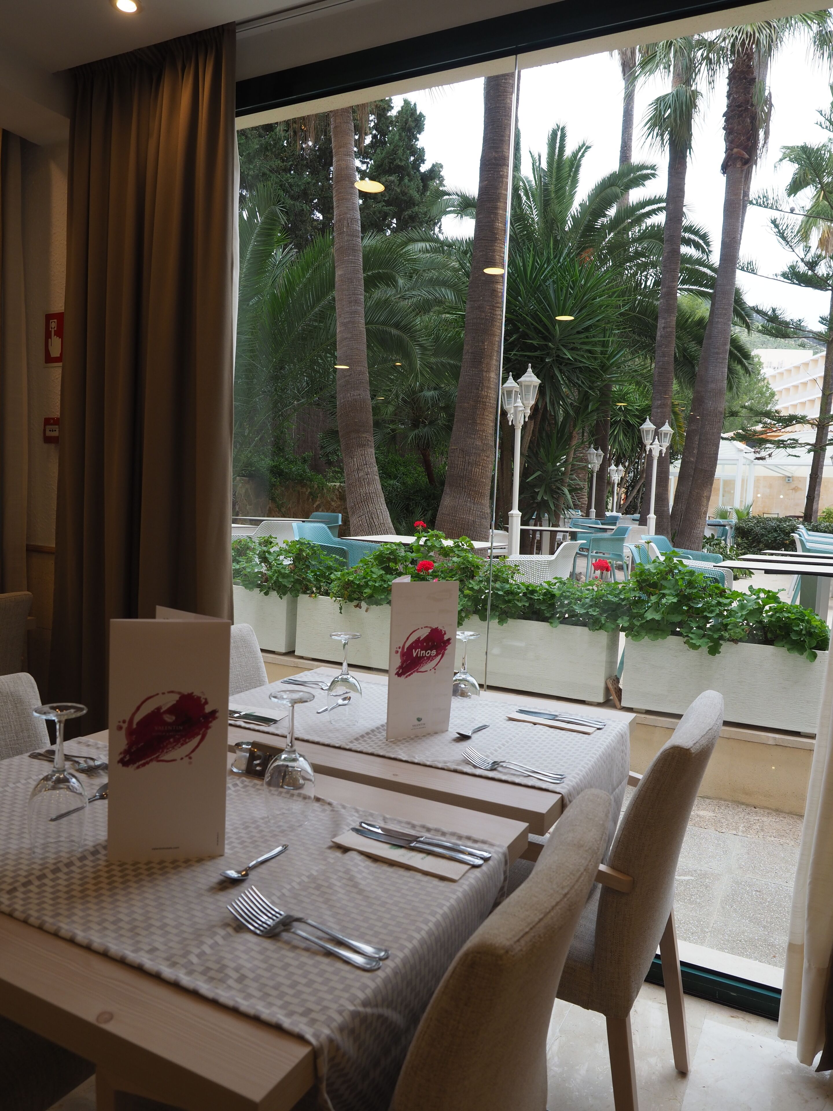 Valentin Somni Hotel & Suites