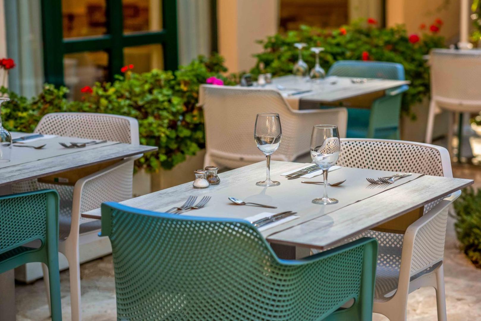 Valentin Somni Hotel & Suites
