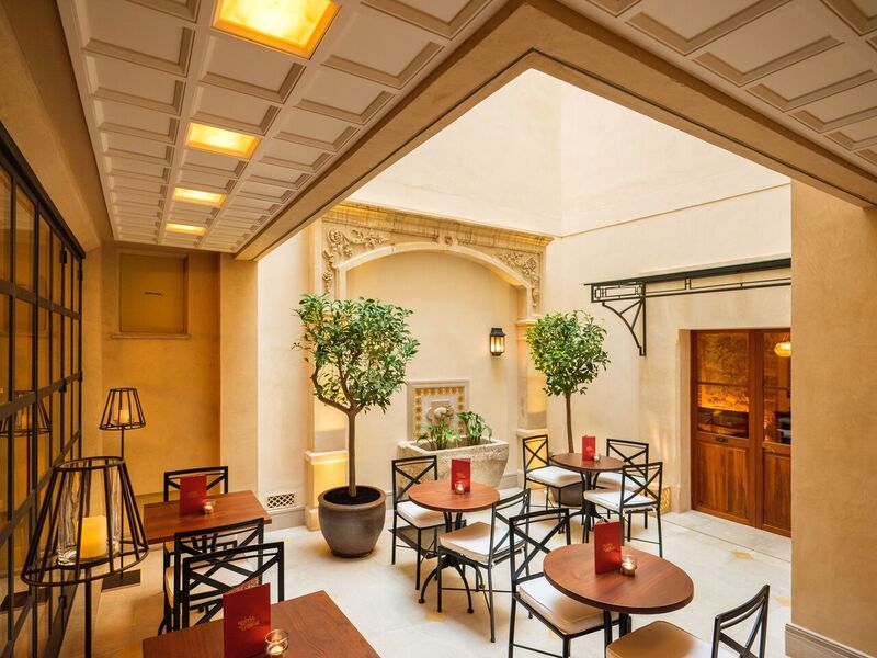 Hotel Gloria De Sant Jaume