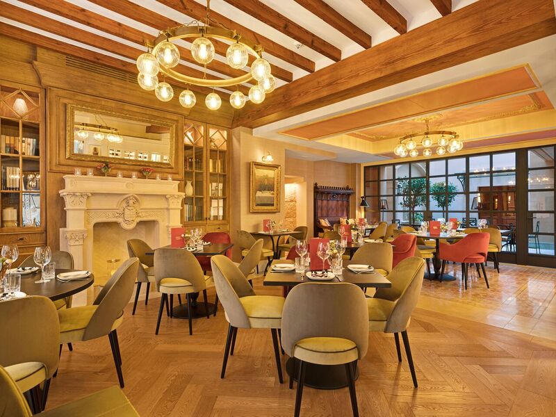 Hotel Gloria De Sant Jaume