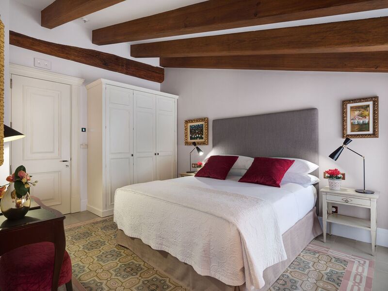 Hotel Gloria De Sant Jaume