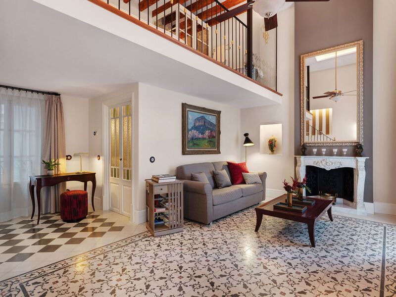 Hotel Gloria De Sant Jaume