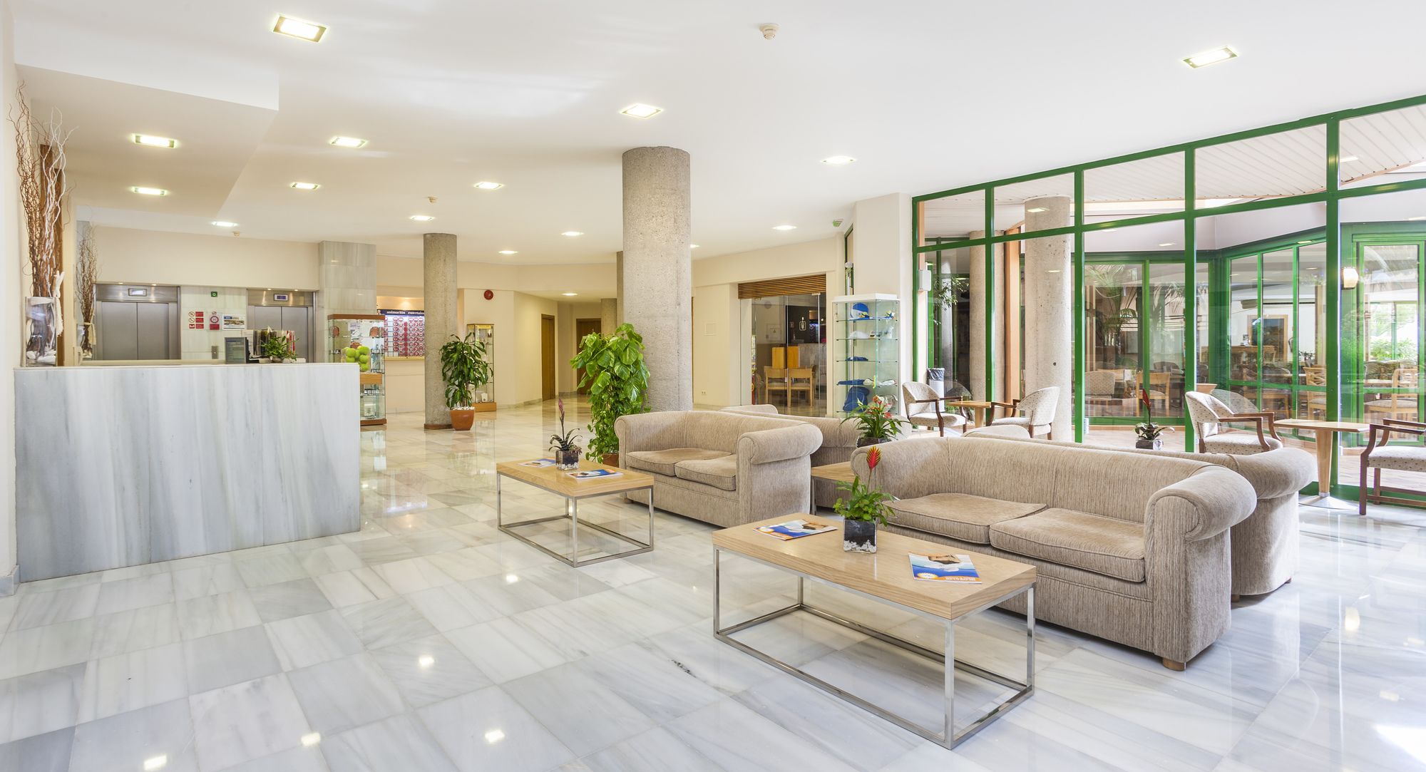 Globales Nova Apartments