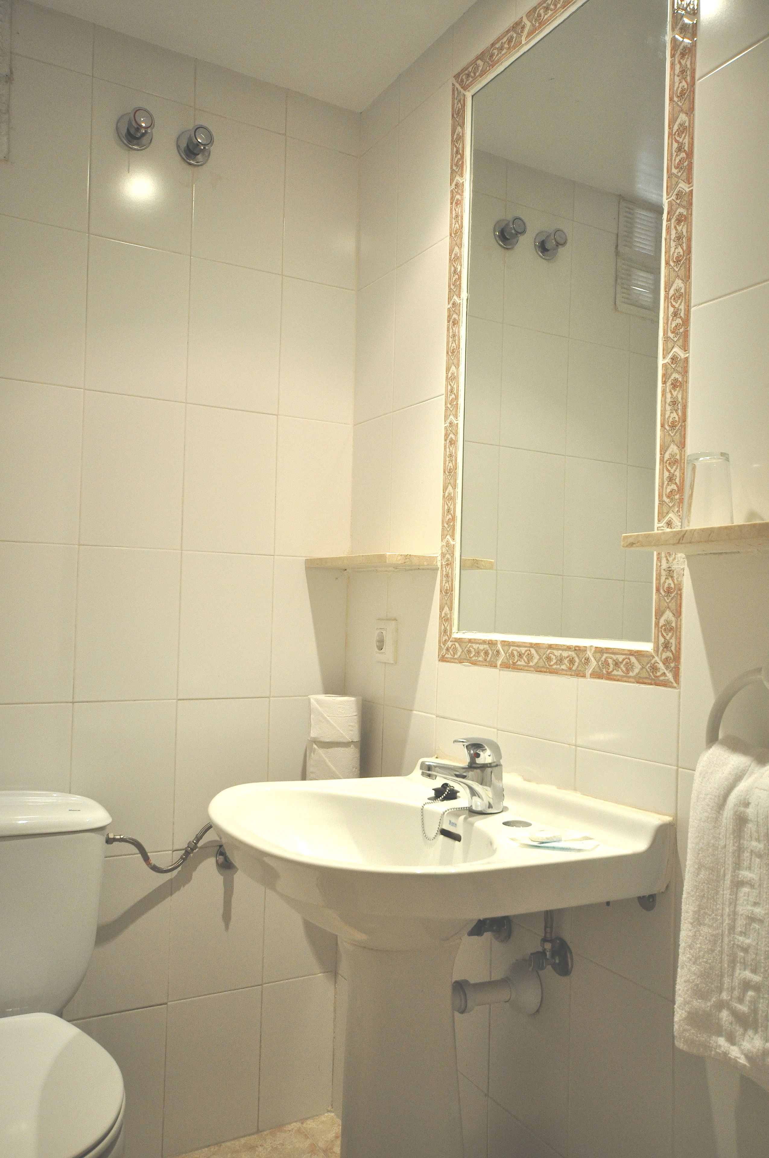 Houm Nets Hotel