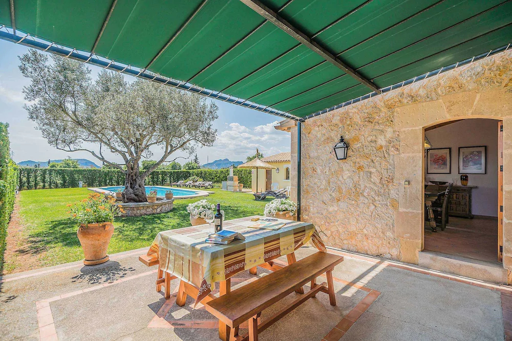 Villa Escondite
