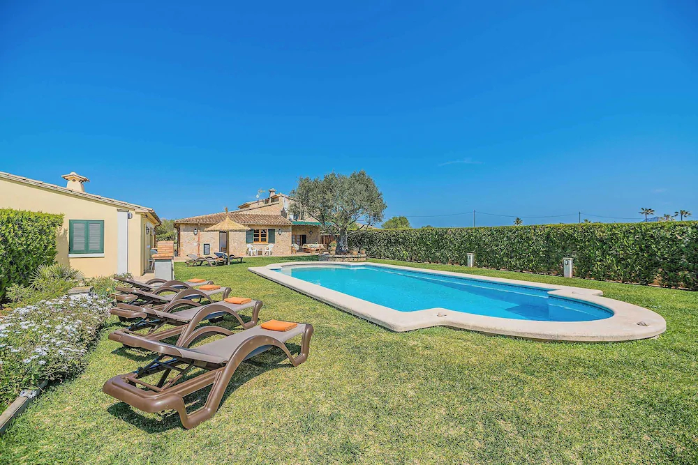 Villa Escondite