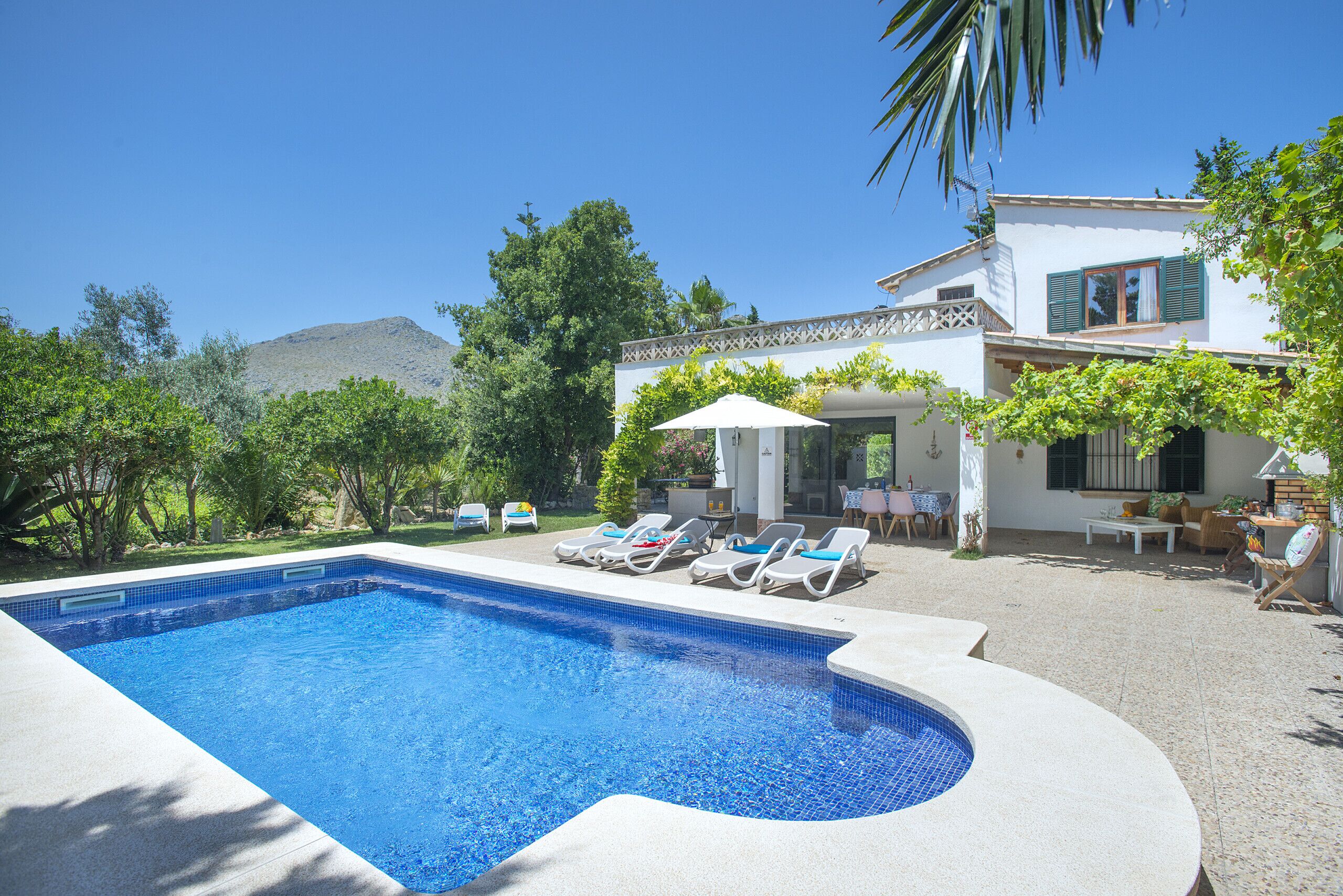 Owl Booking Villa Bocoris