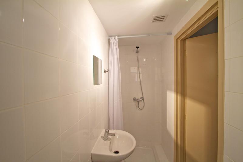 Paris Hostal