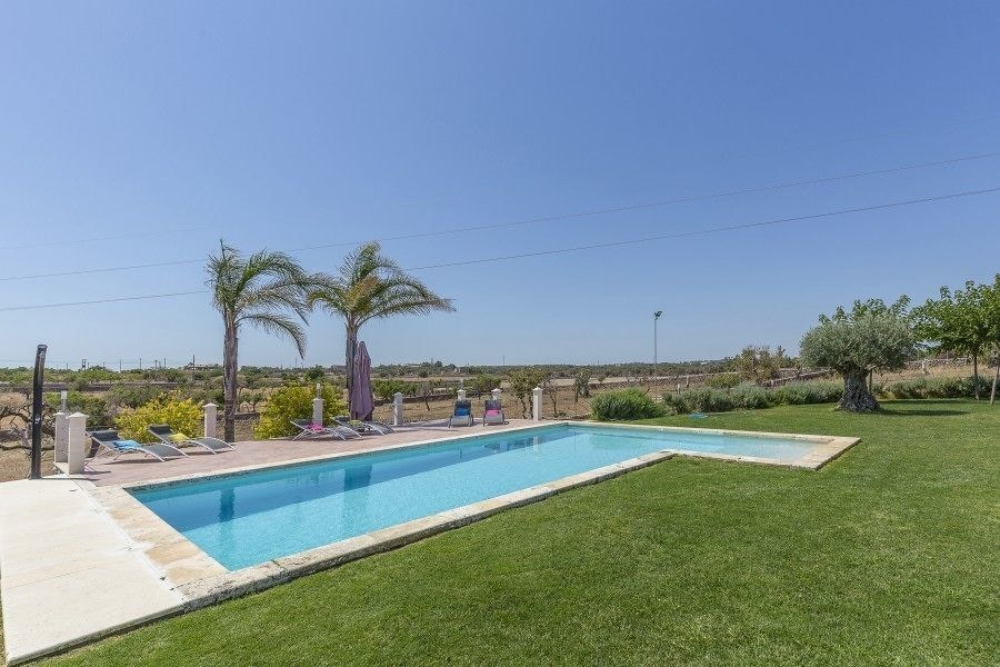 Can Picafort Villa