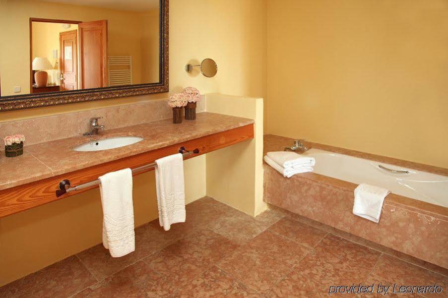 Pula Suites Boutique Resort