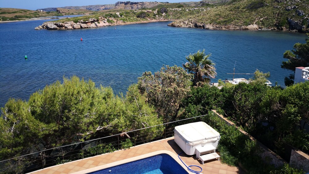 Menurka Port d'Addaia