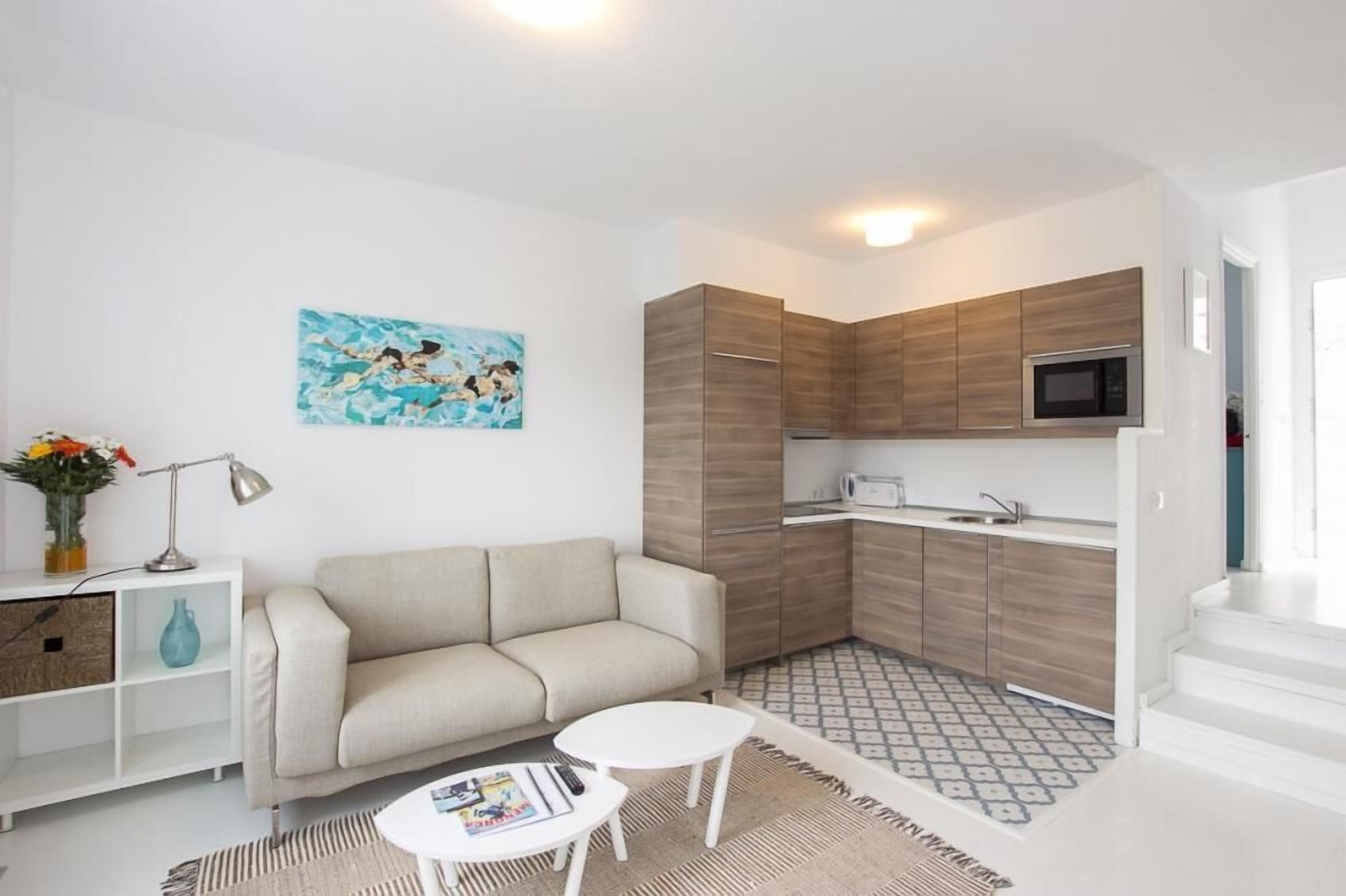 El Rio Apartments