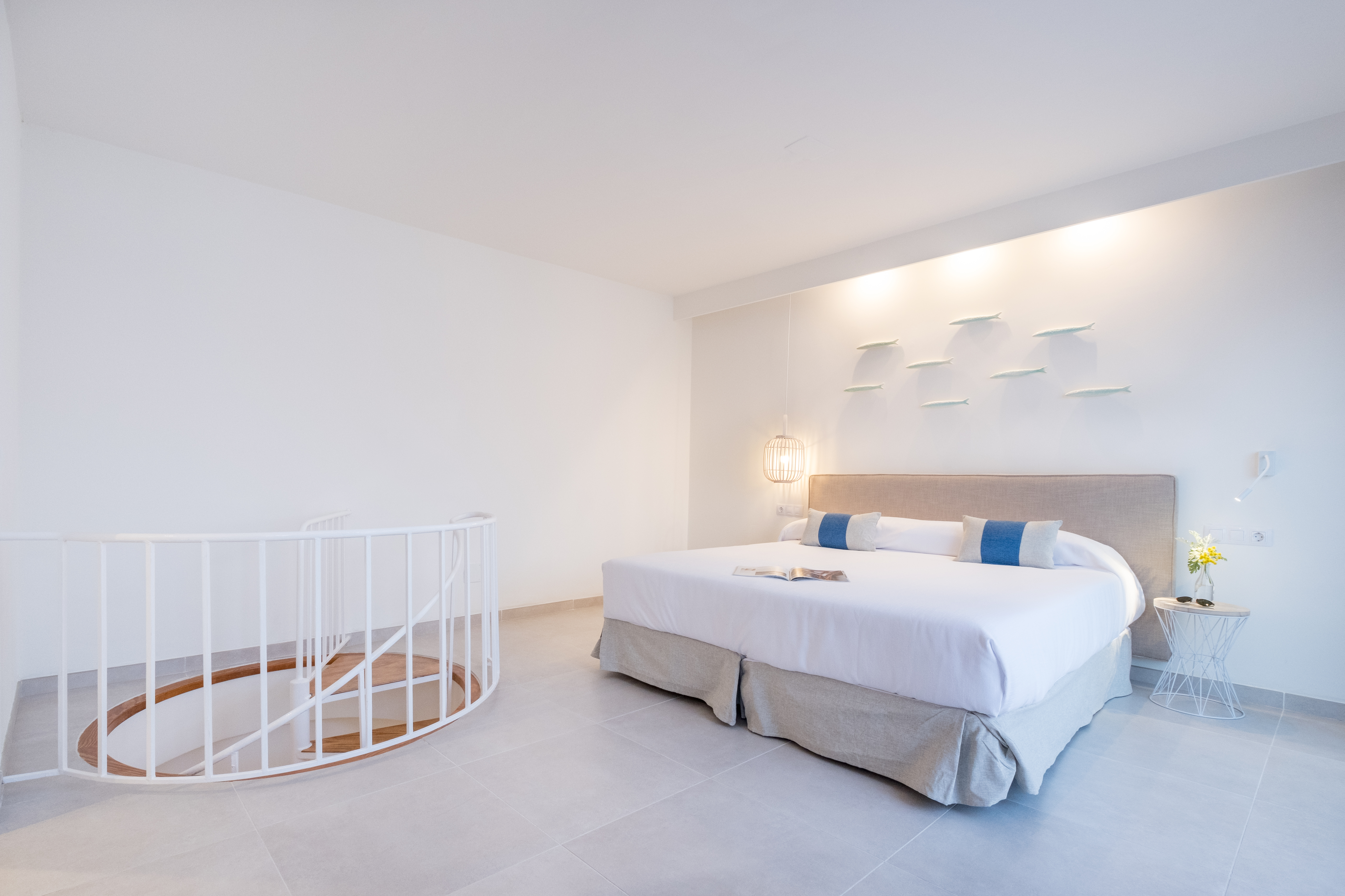 FERGUS Style Carema Beach