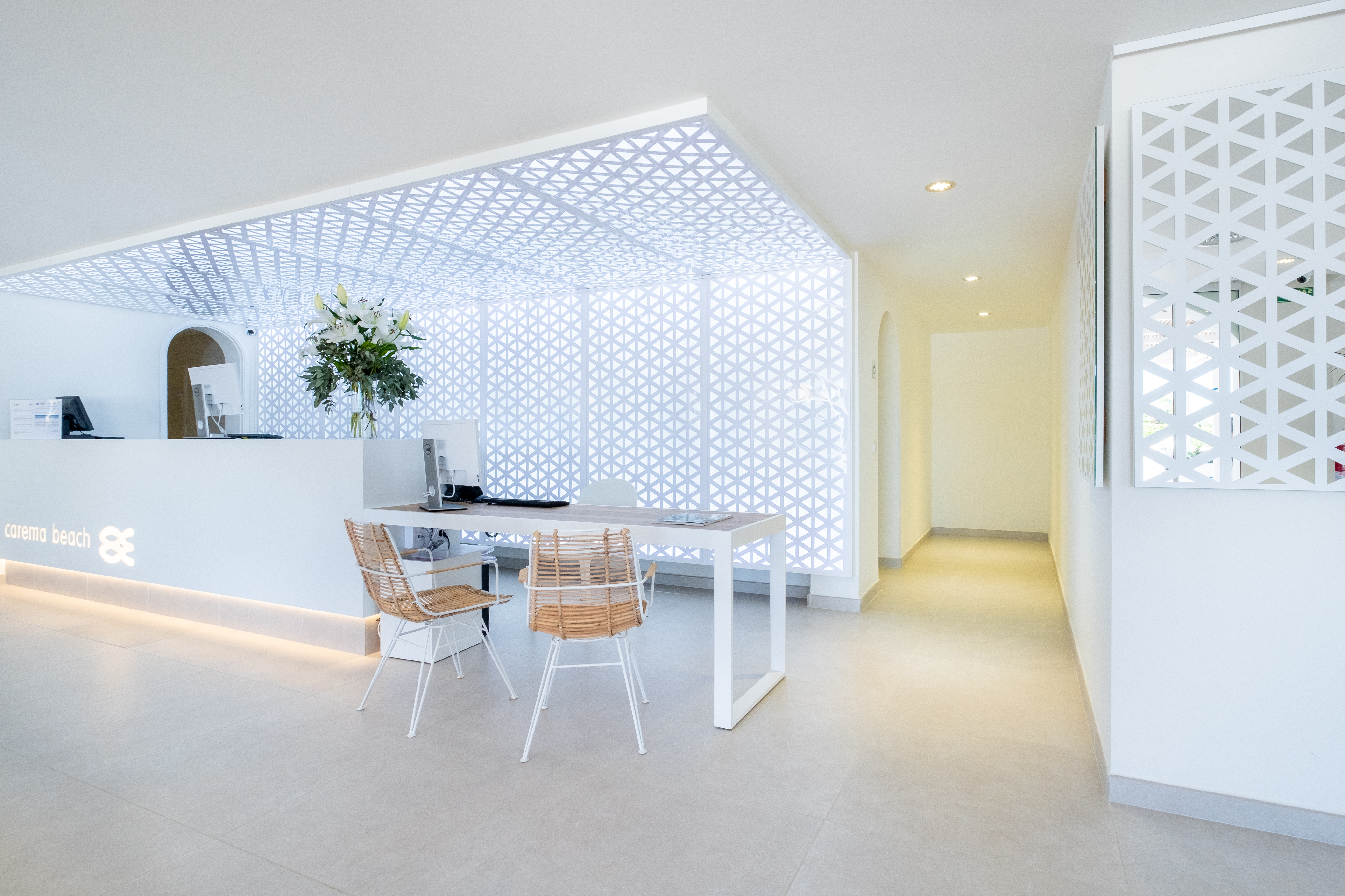 FERGUS Style Carema Beach