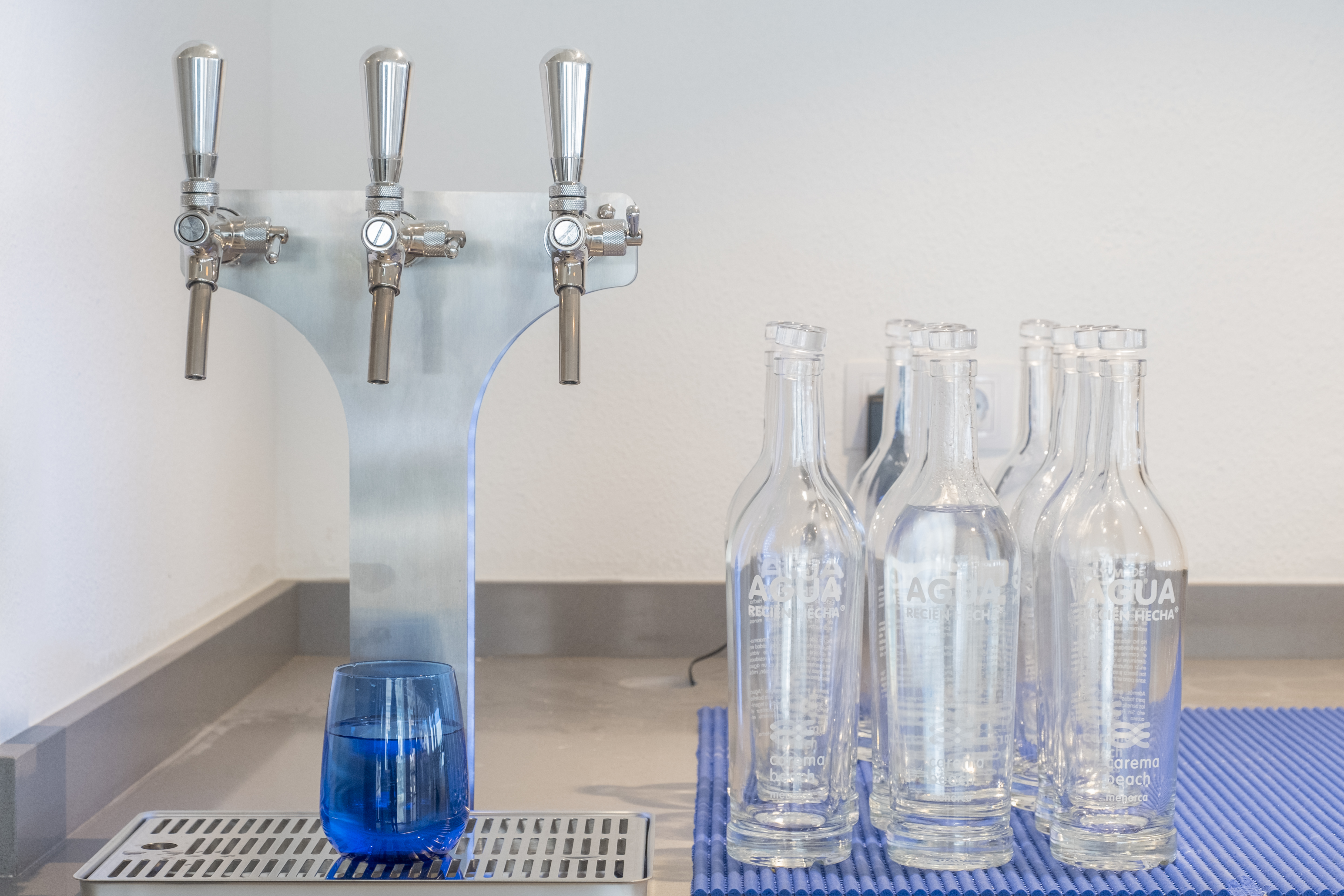 FERGUS Style Carema Beach