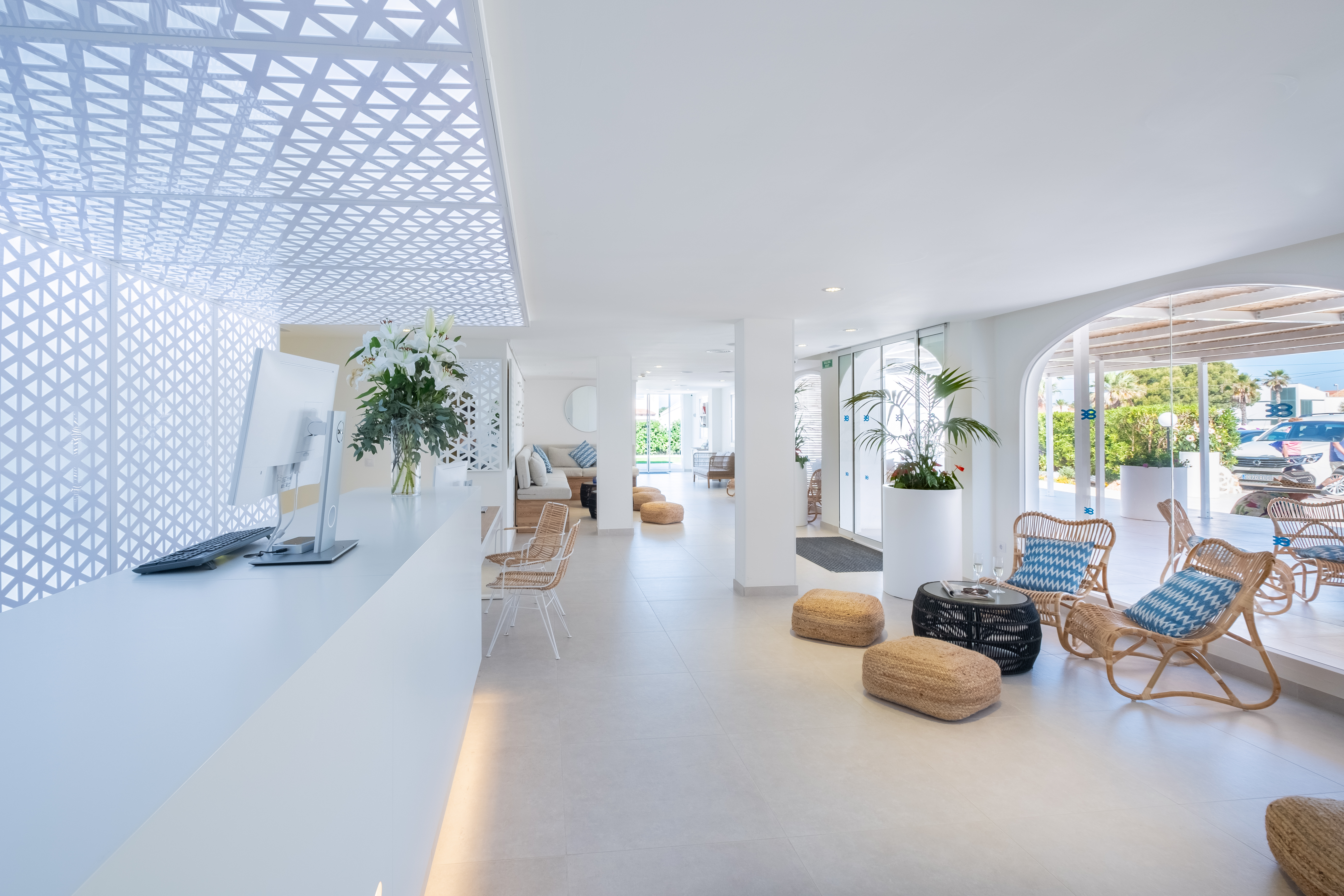 FERGUS Style Carema Beach