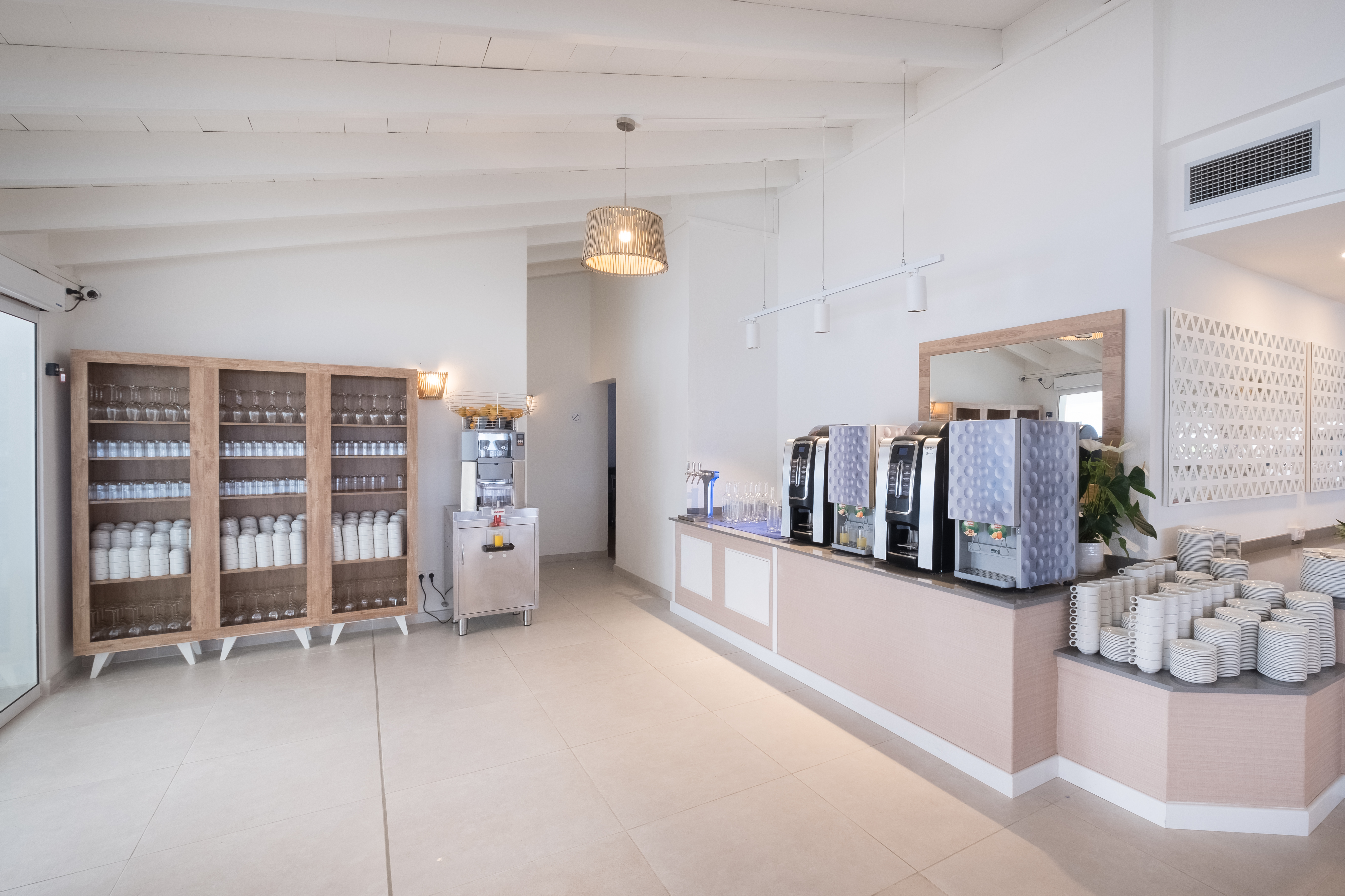 FERGUS Style Carema Beach