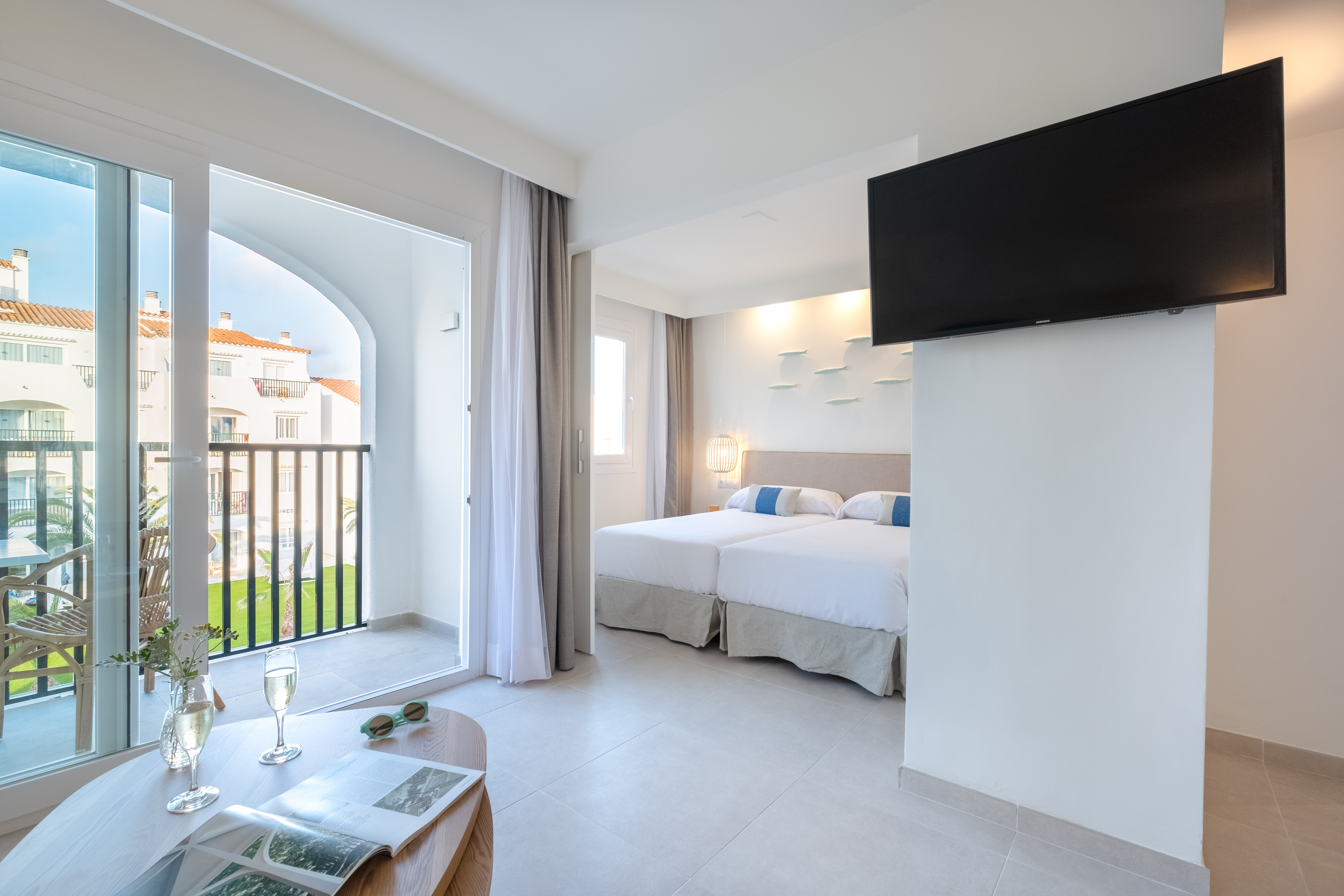 FERGUS Style Carema Beach