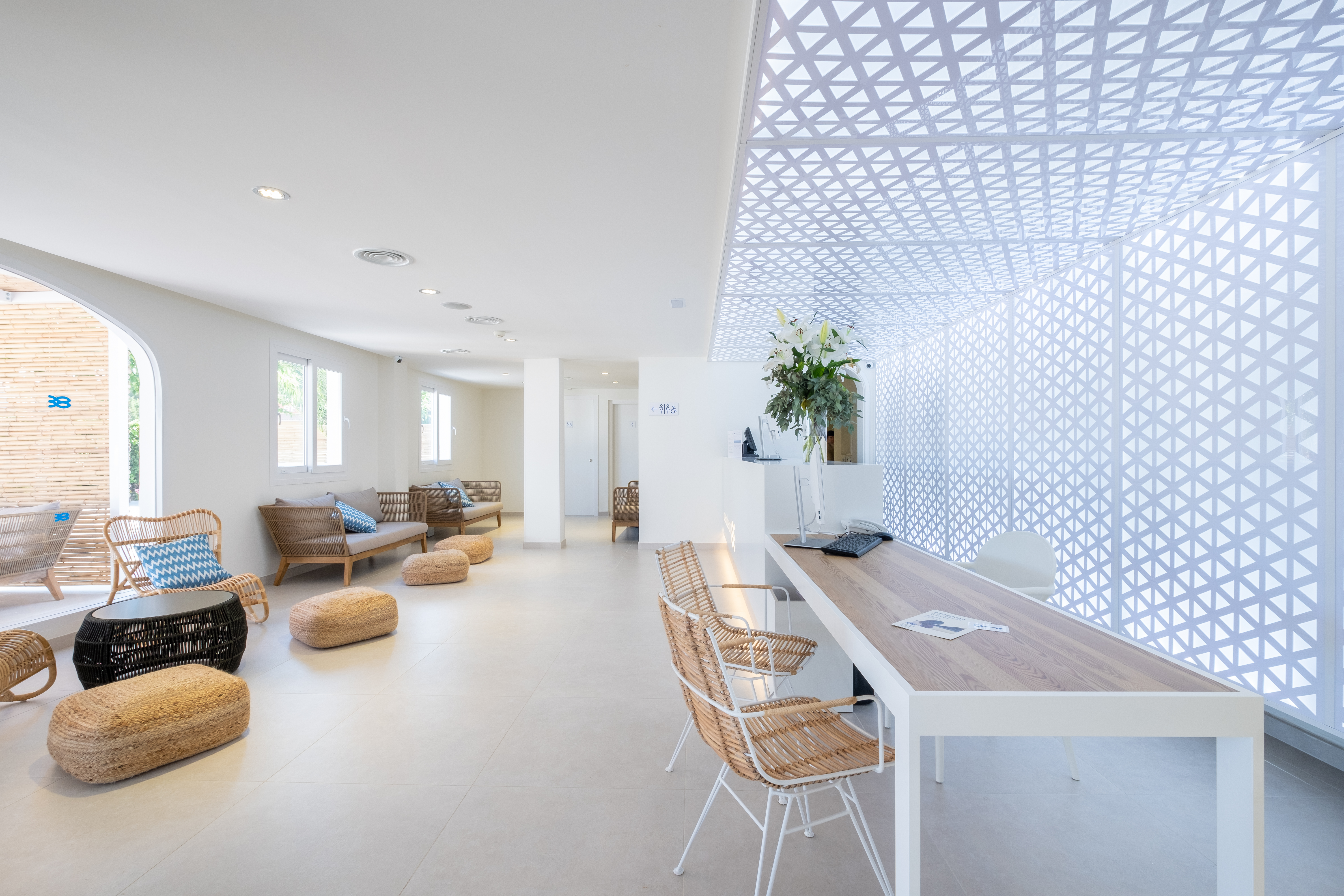 FERGUS Style Carema Beach