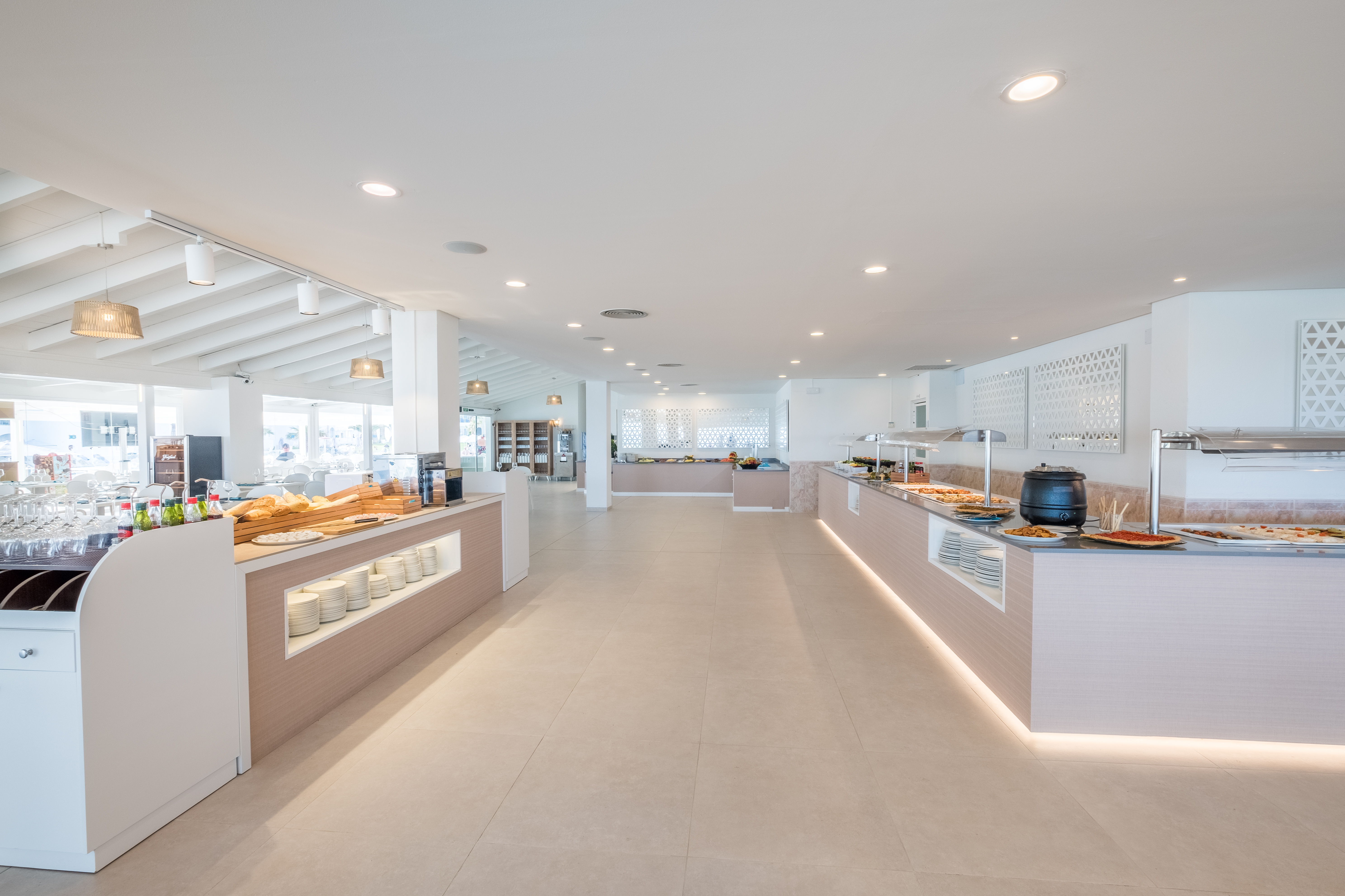 FERGUS Style Carema Beach