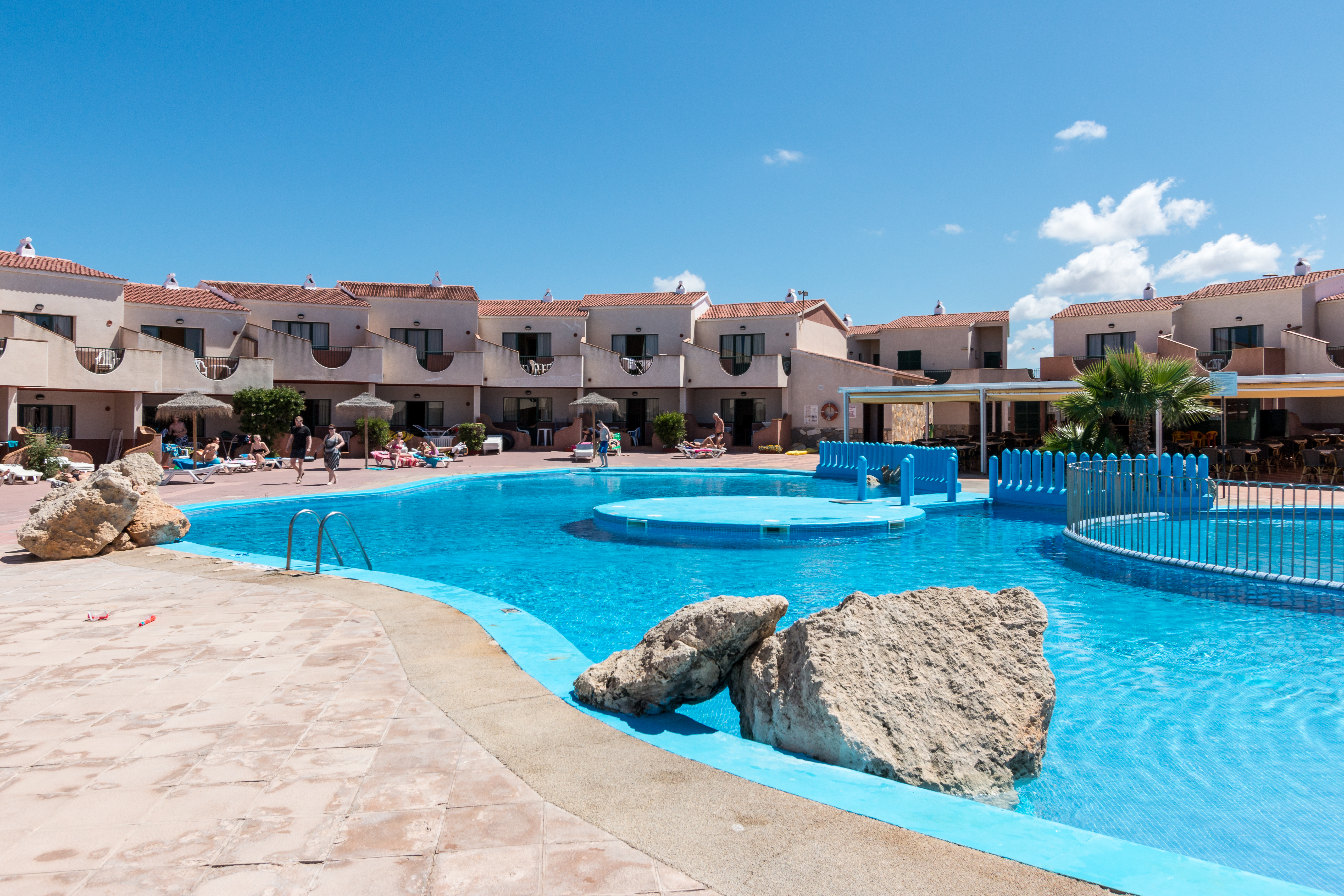 Apartamentos los Lentiscos by Mij