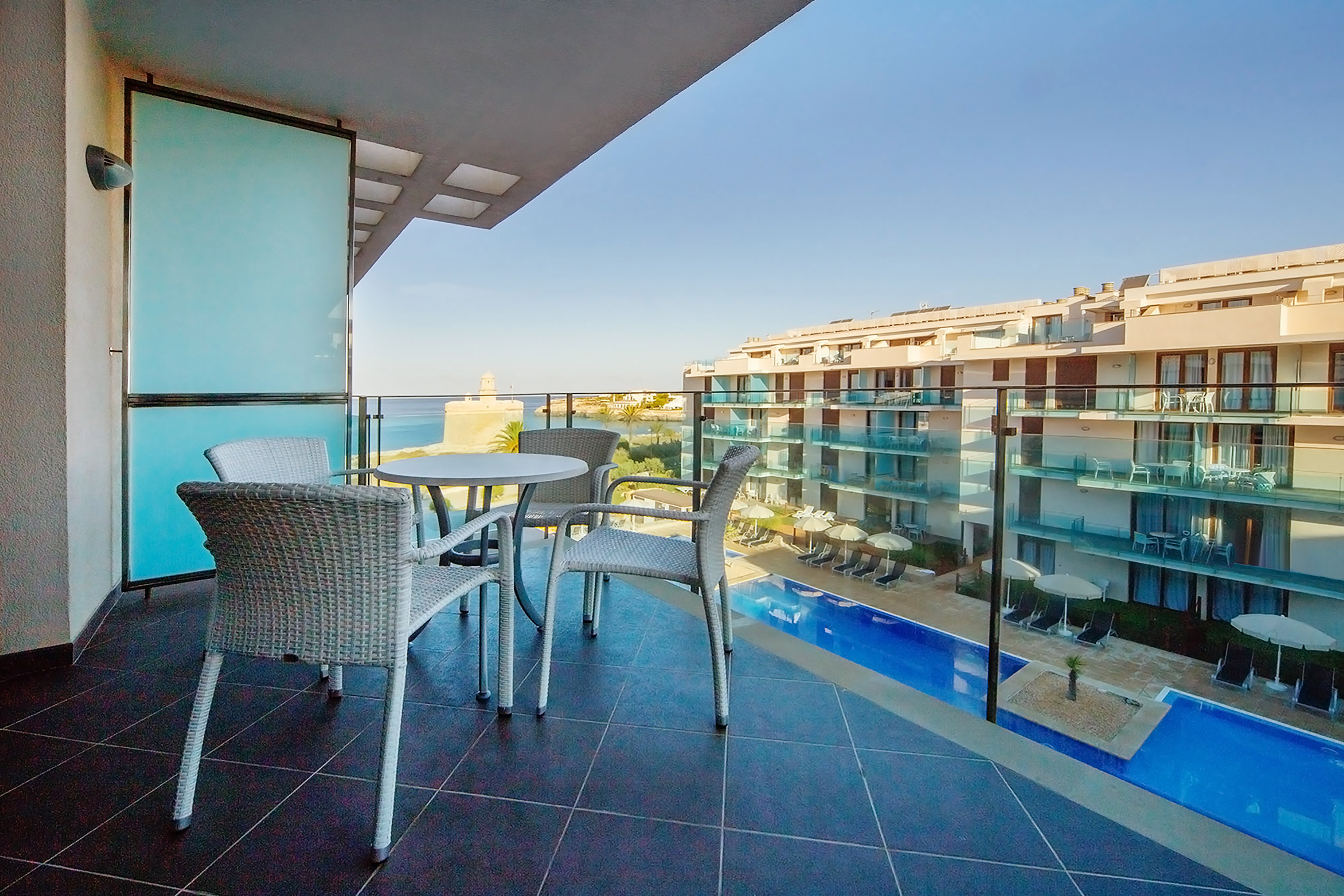 Ferrer Skyline Aparthotel