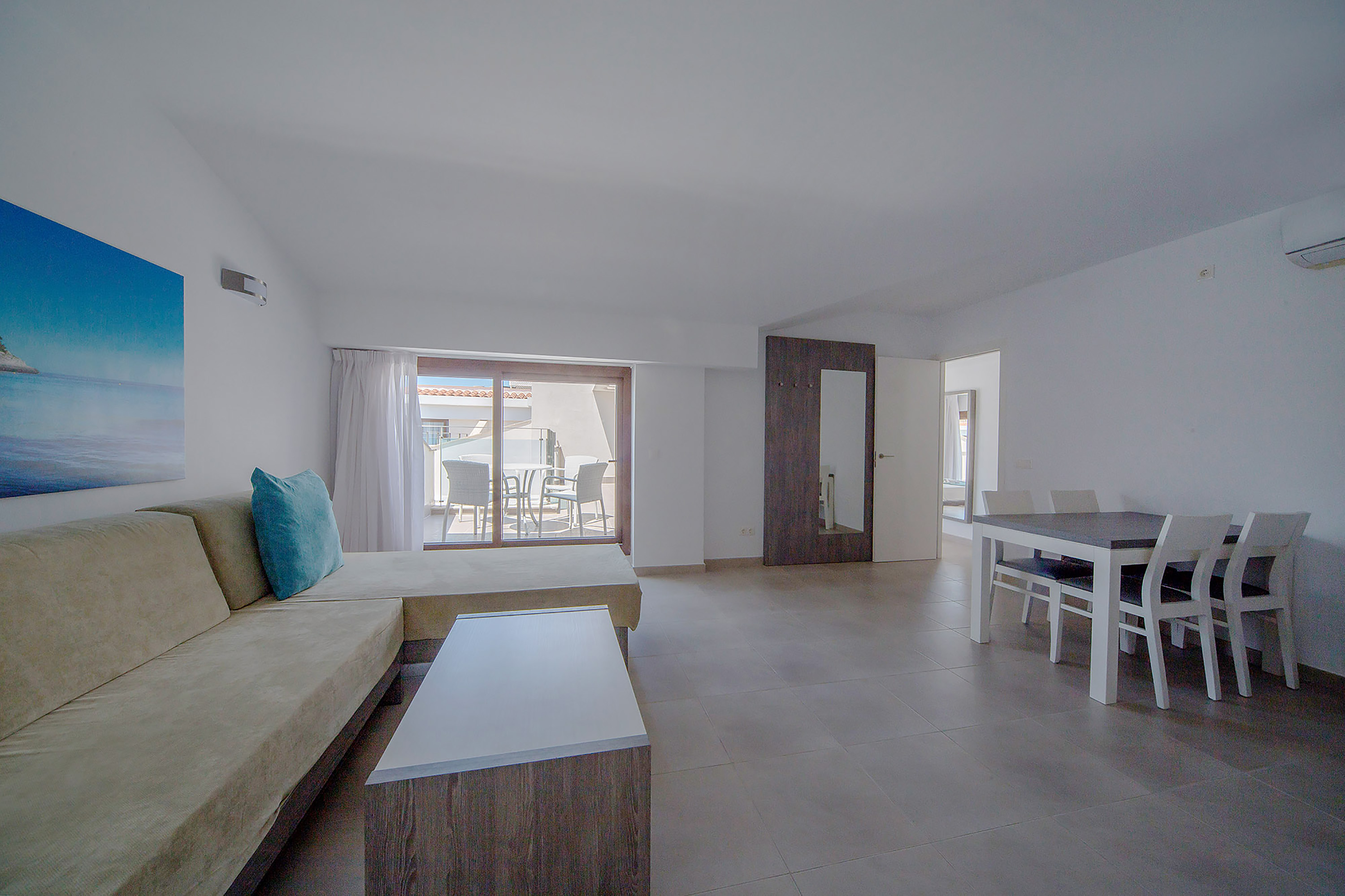 Ferrer Skyline Aparthotel