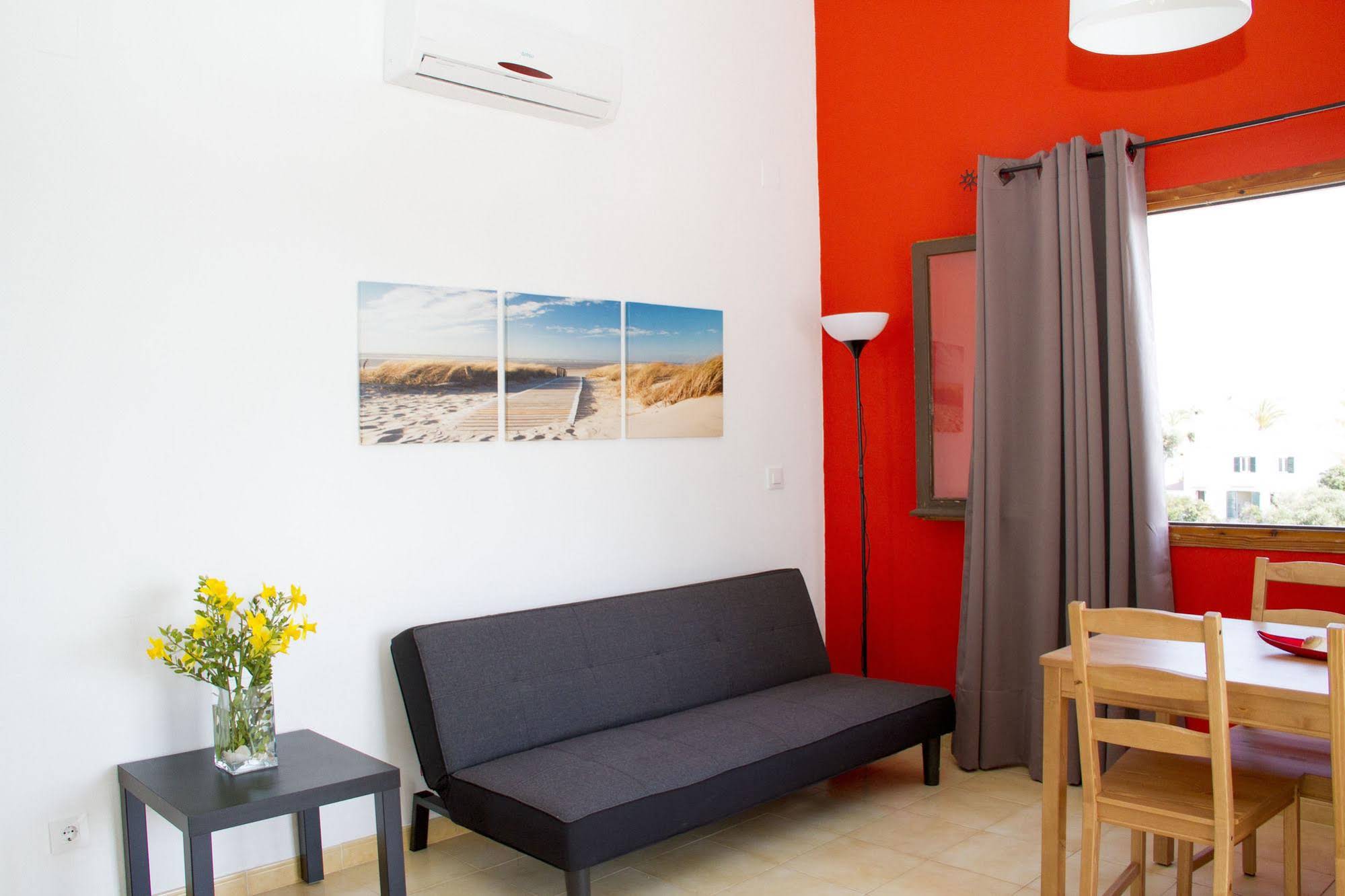 Apartamentos Blue Beach by Escape Home