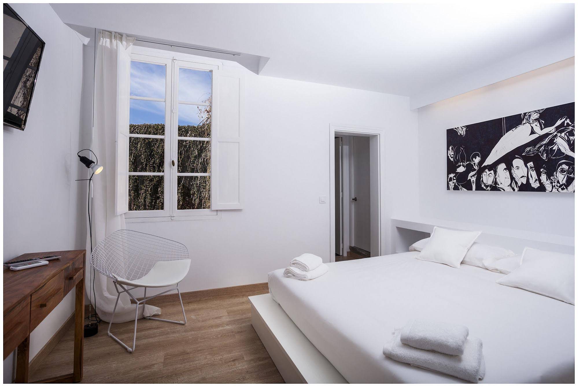Cheap & Chic Hotel