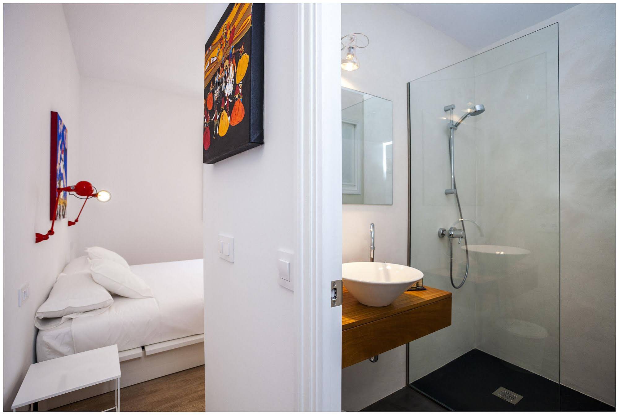Cheap & Chic Hotel