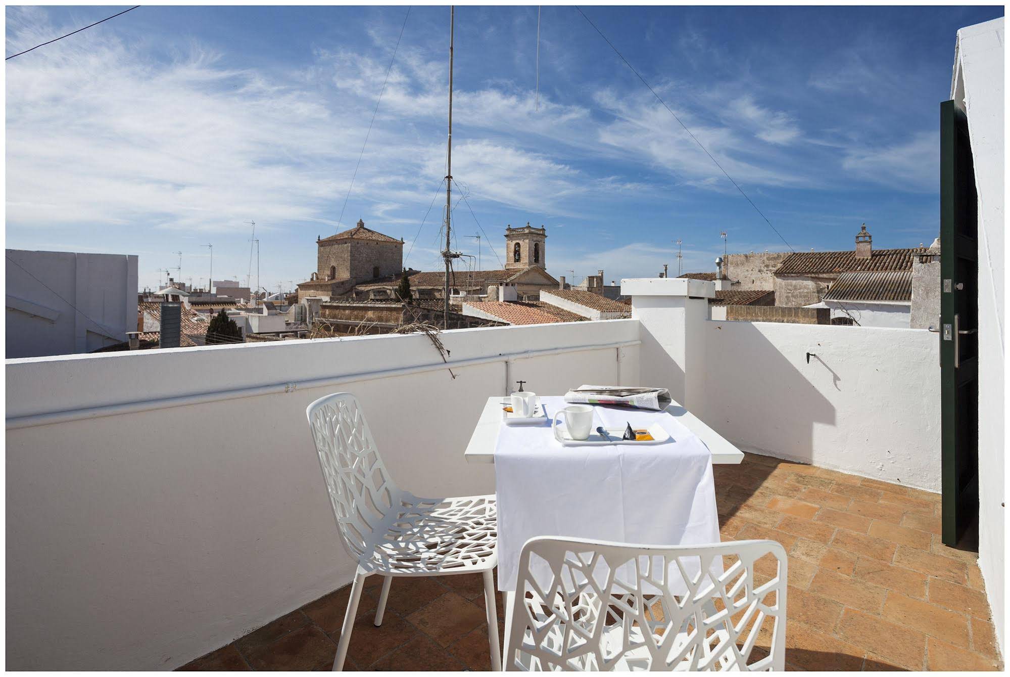 Cheap & Chic Hotel