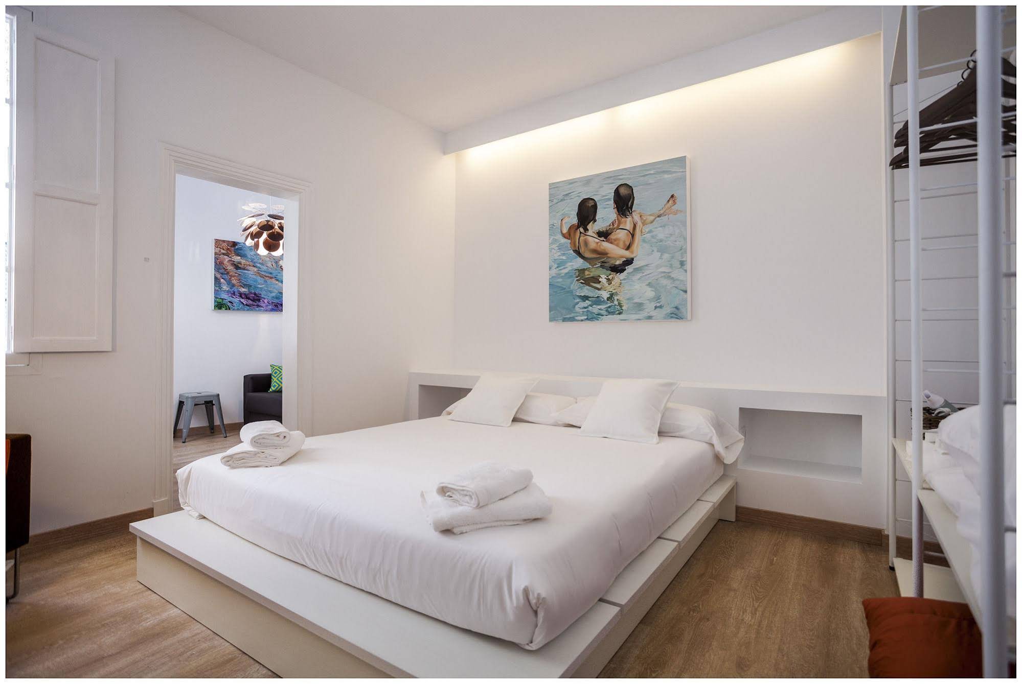 Cheap & Chic Hotel