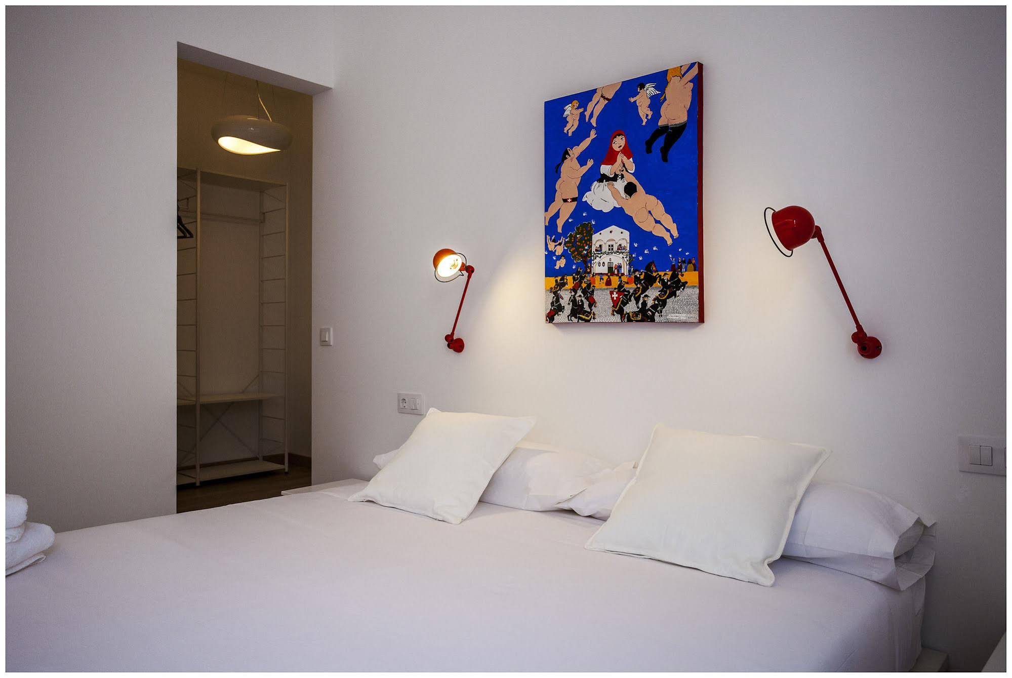 Cheap & Chic Hotel