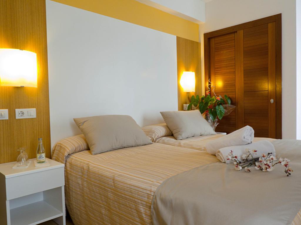 Ciutadella Hostal