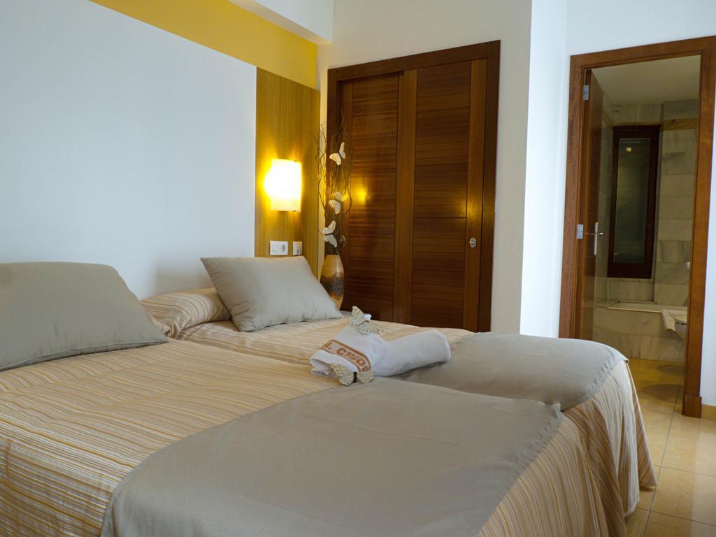 Ciutadella Hostal