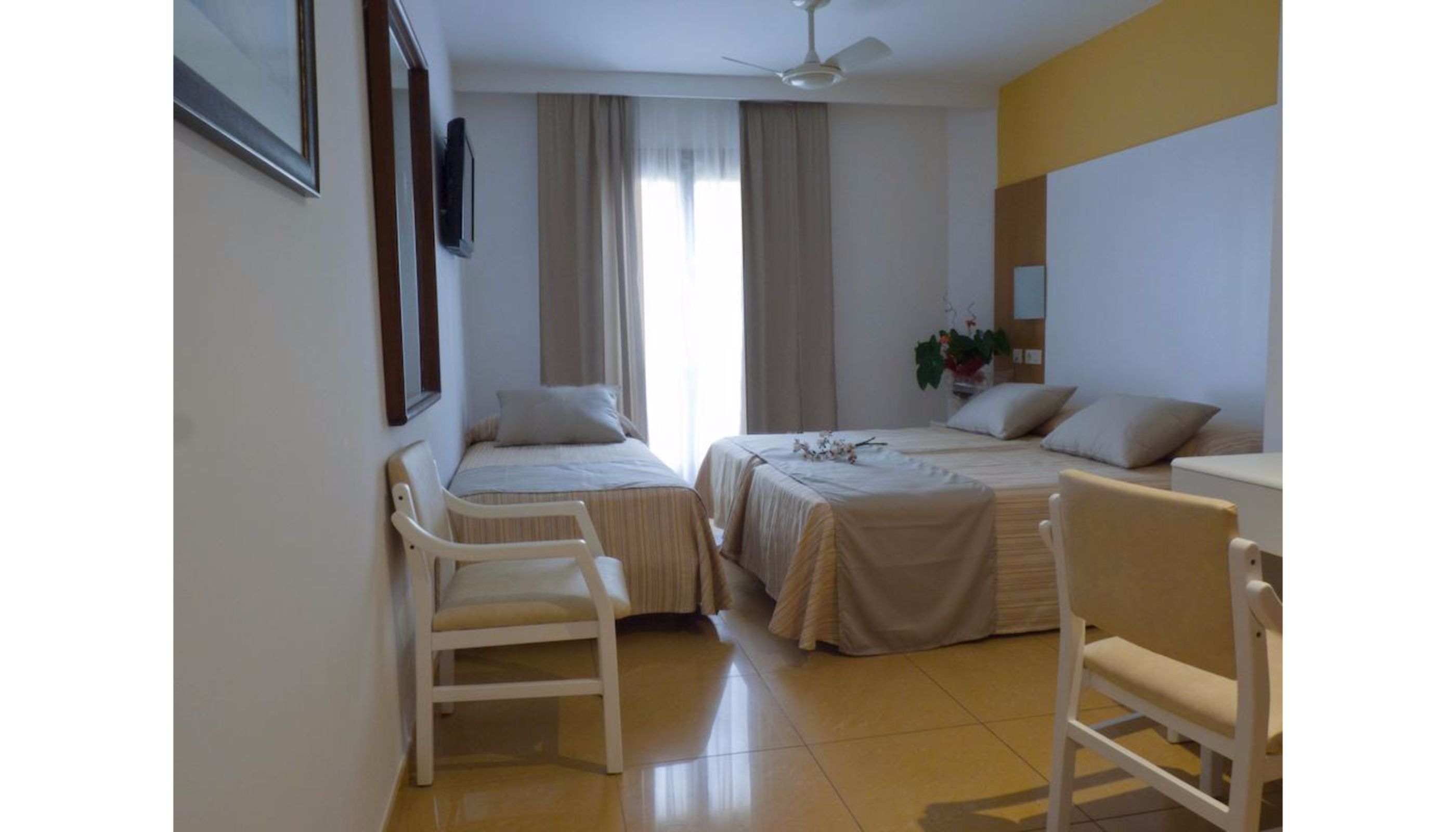 Ciutadella Hostal