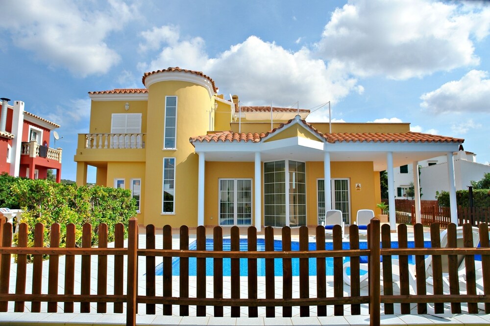 Villa Capricorn