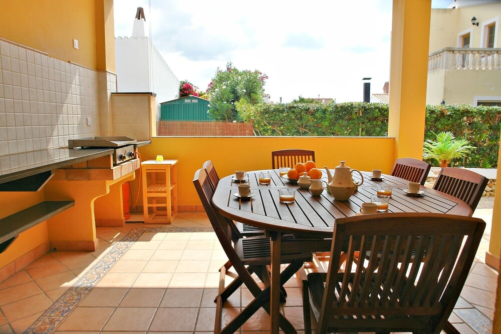 Villa Capricorn