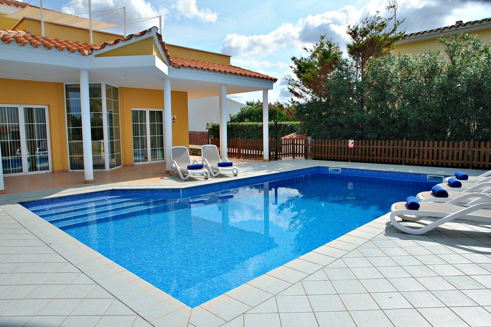 Villa Capricorn
