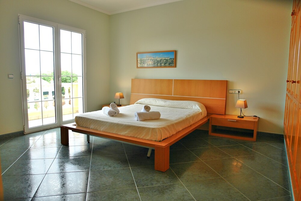 Villa Capricorn