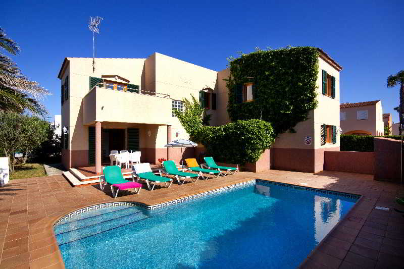 Villa Oliveres I II